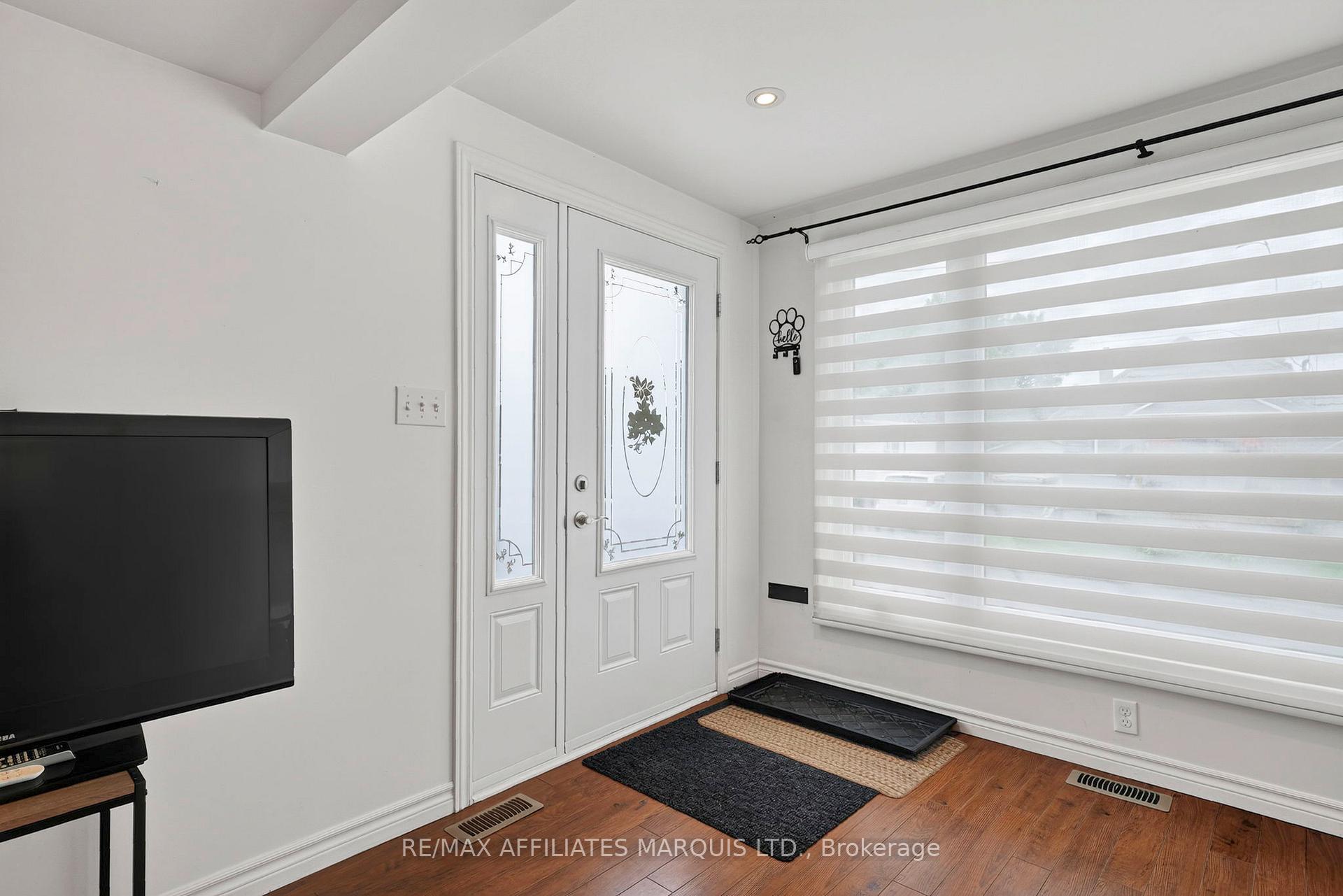 Photo 4 of 331 Sixth Street W, Cornwall, Cornwall — HOMEH