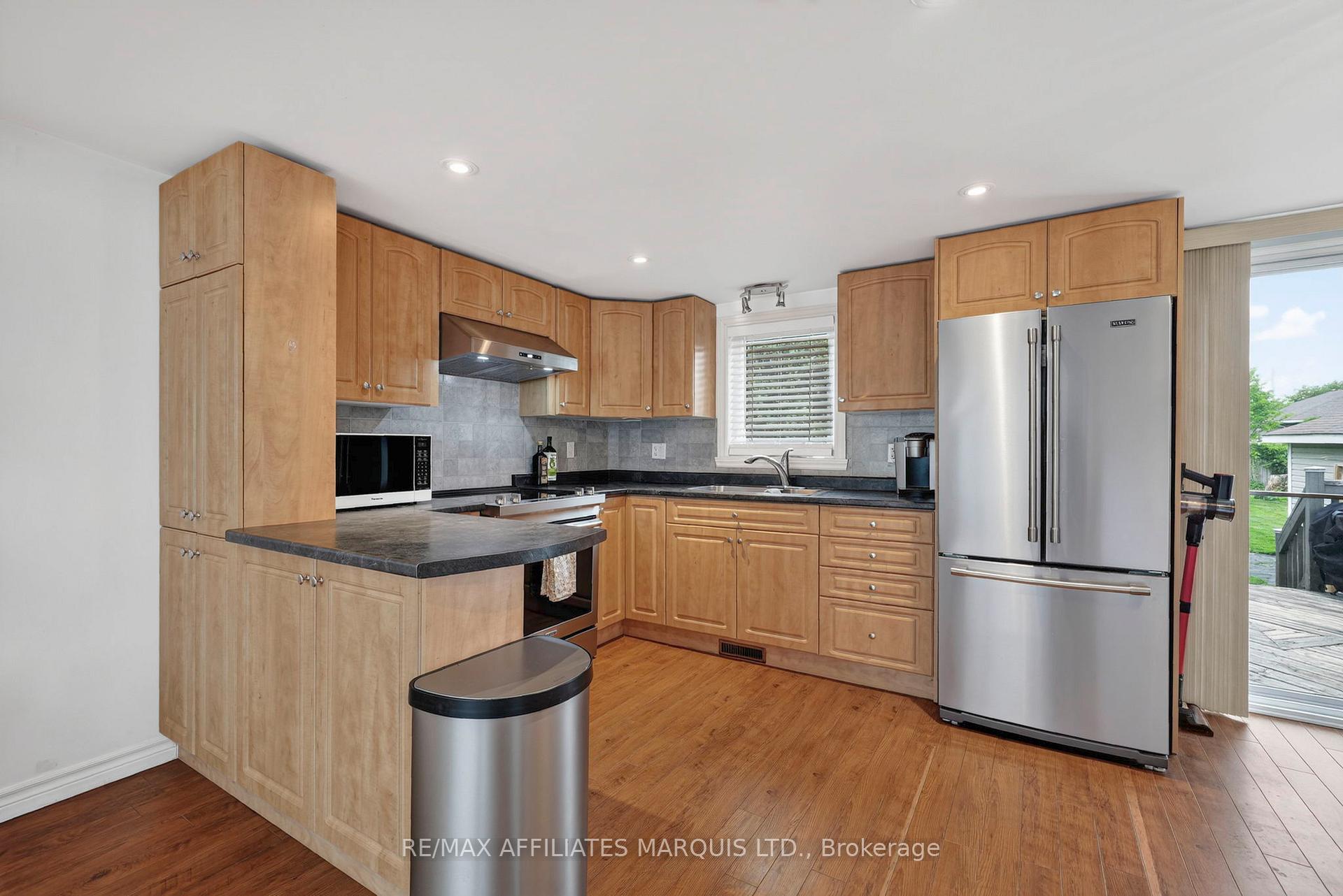 Photo 8 of 331 Sixth Street W, Cornwall, Cornwall — HOMEH