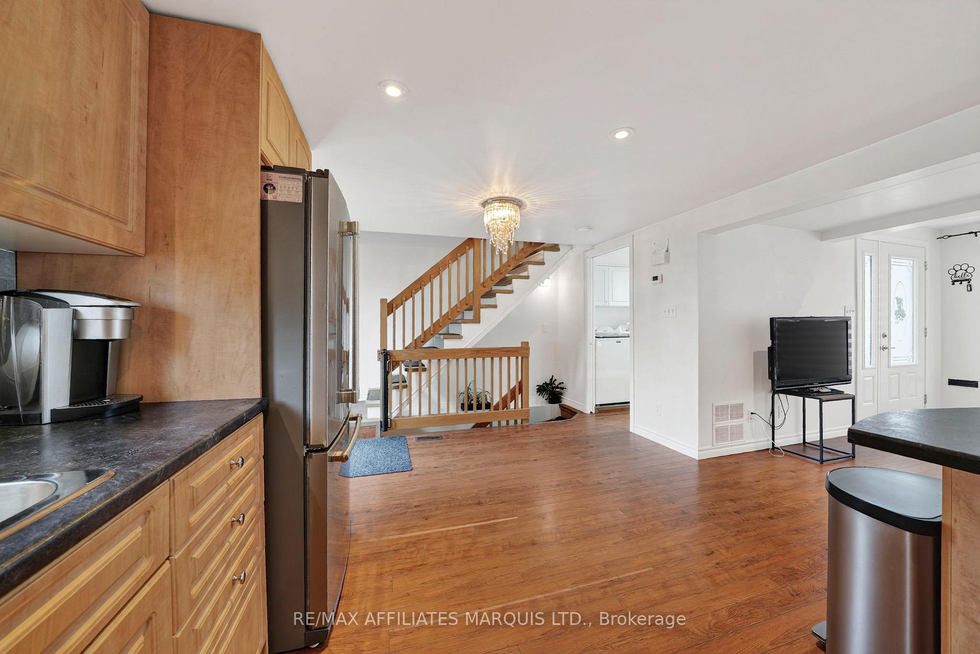 Photo 11 of 331 Sixth Street W, Cornwall, Cornwall — HOMEH