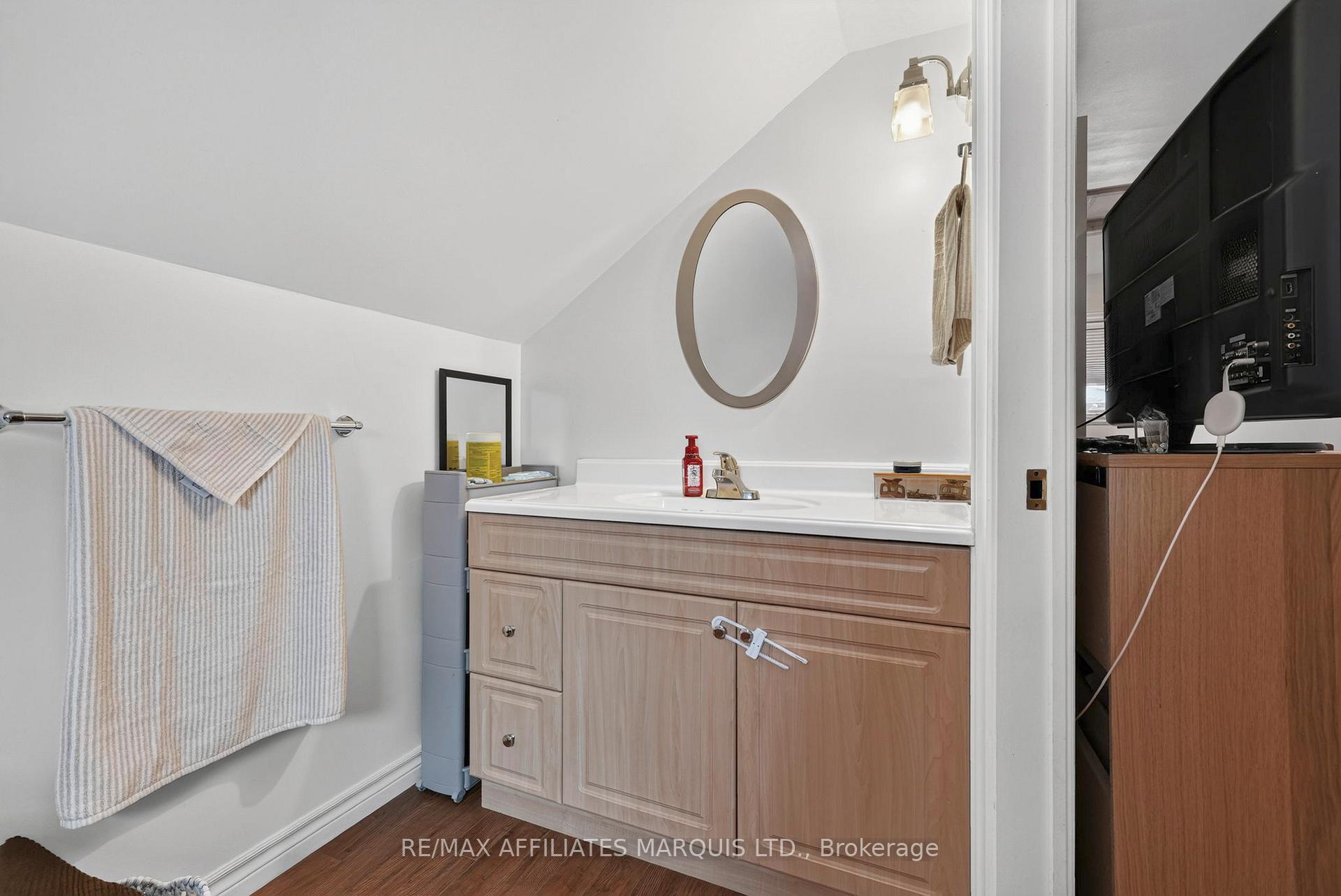 Photo 20 of 331 Sixth Street W, Cornwall, Cornwall — HOMEH