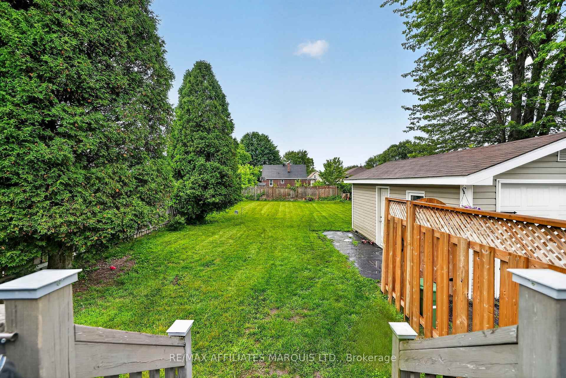 Photo 30 of 331 Sixth Street W, Cornwall, Cornwall — HOMEH