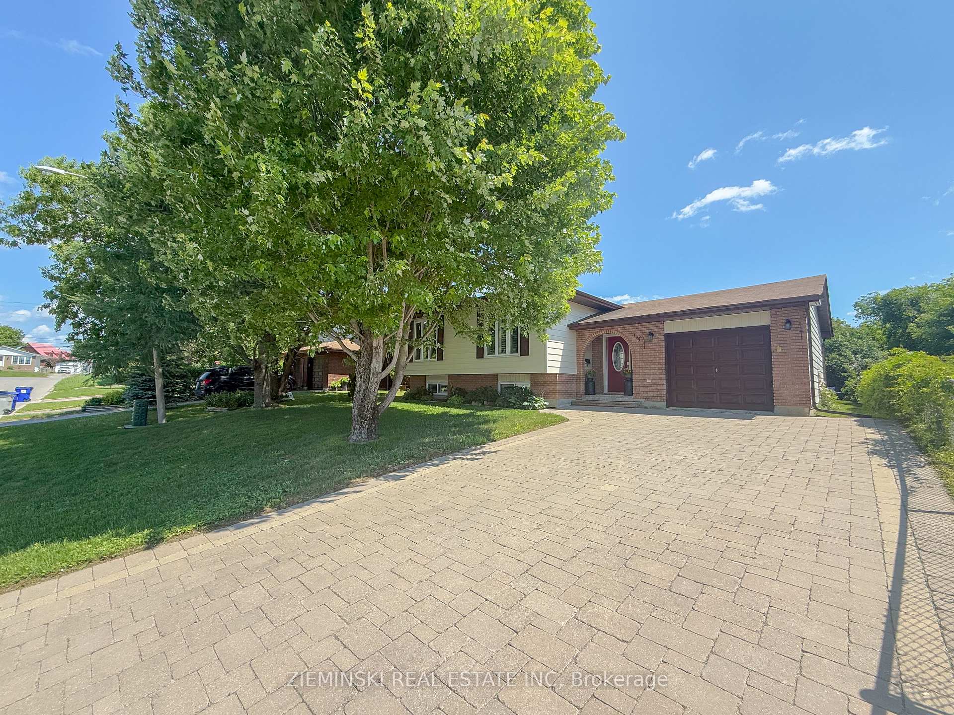 Photo 2 of 199 Clement Avenue, Timmins, Porcupine - West — HOMEH