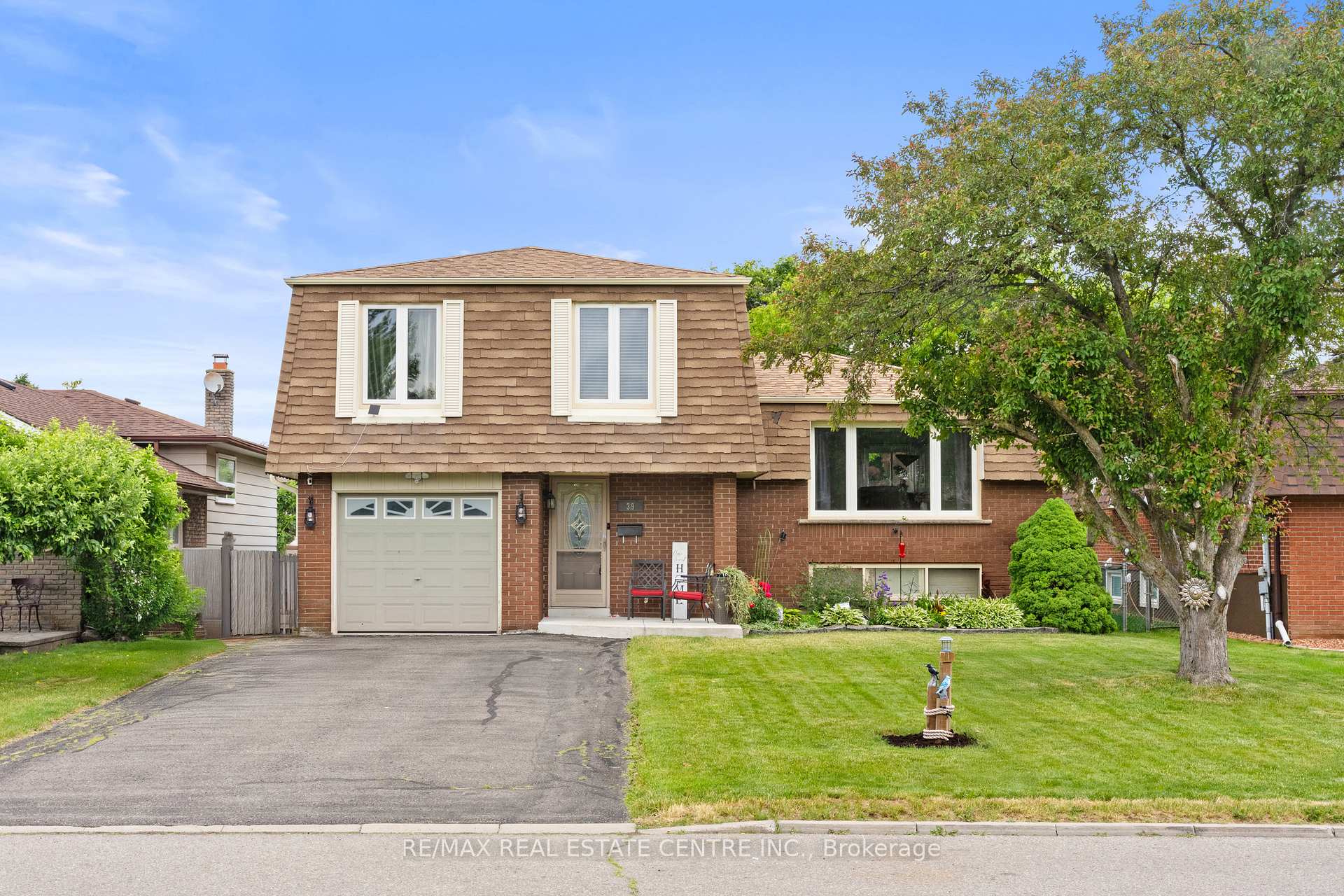 Photo 1 of 39 Grassmere Crescent, Brampton, Northgate — HOMEH