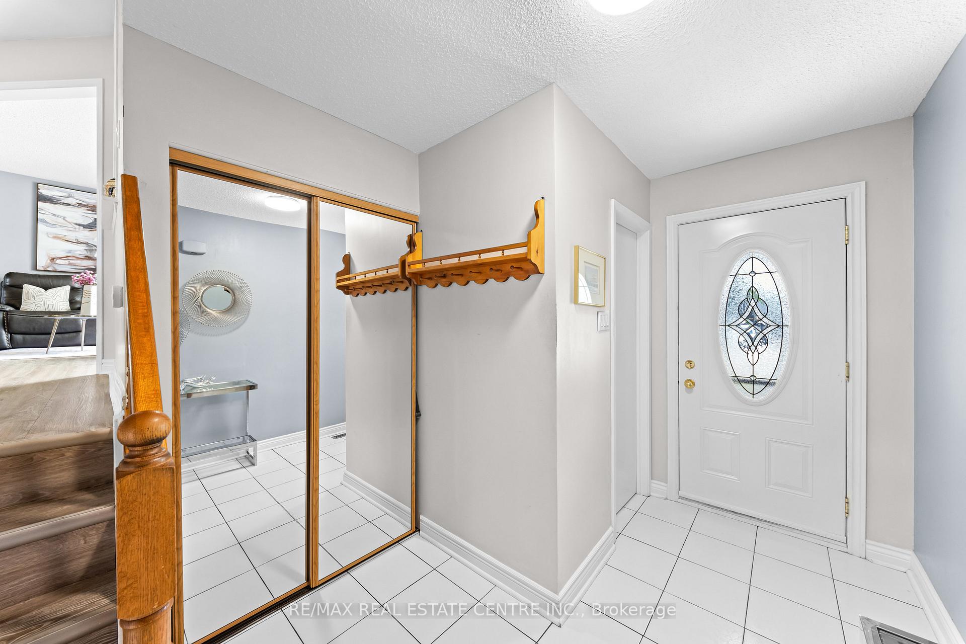 Photo 5 of 39 Grassmere Crescent, Brampton, Northgate — HOMEH