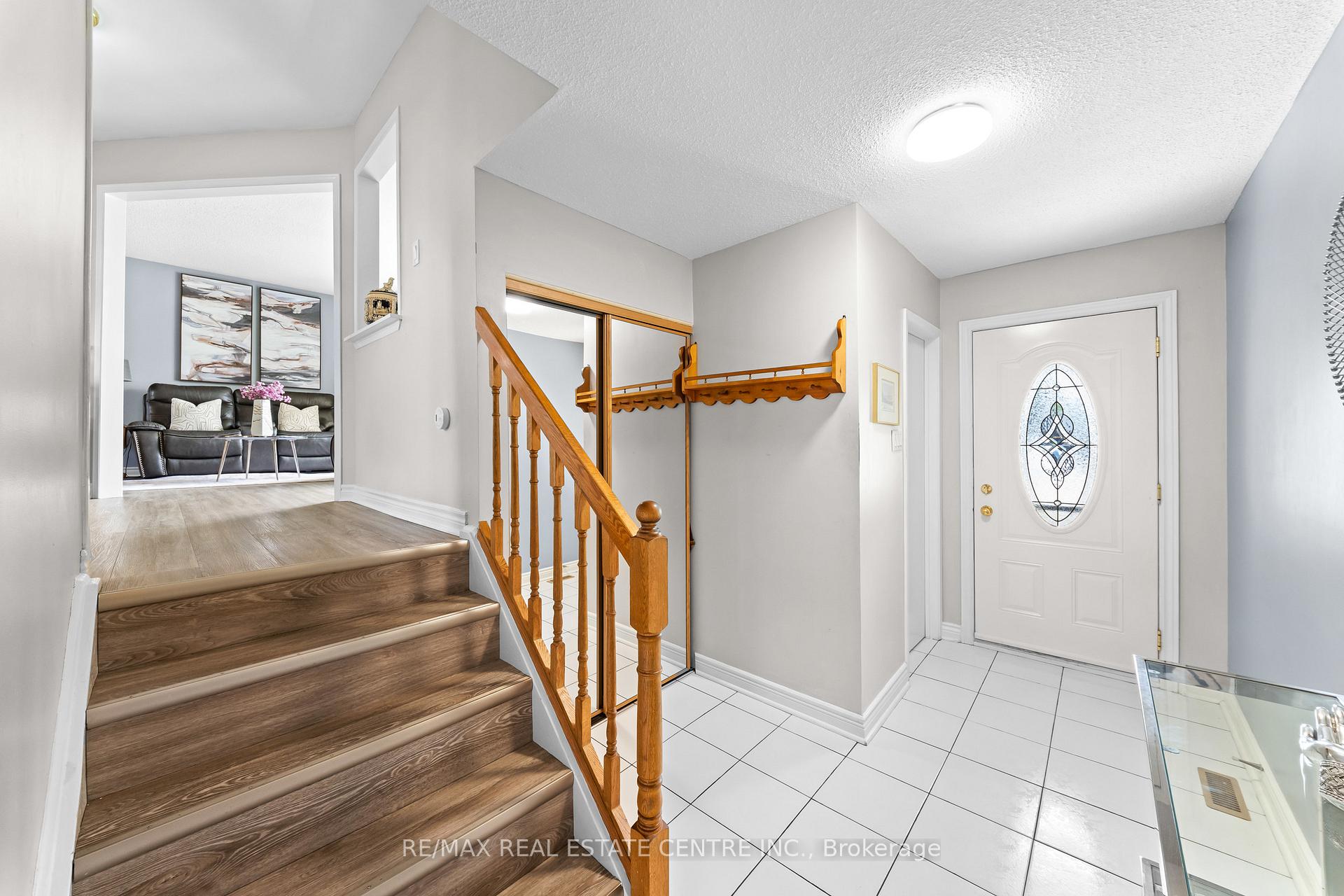 Photo 6 of 39 Grassmere Crescent, Brampton, Northgate — HOMEH