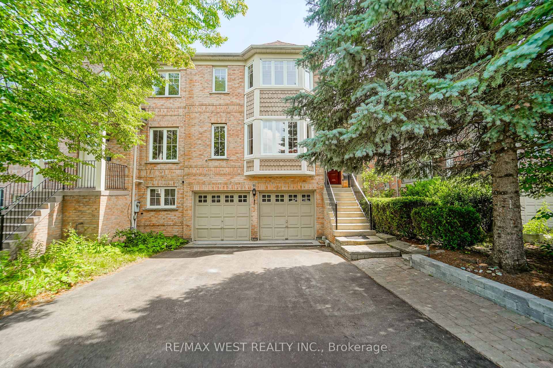 Photo 2 of 95 James Scott Road, Markham, Vinegar Hill — HOMEH
