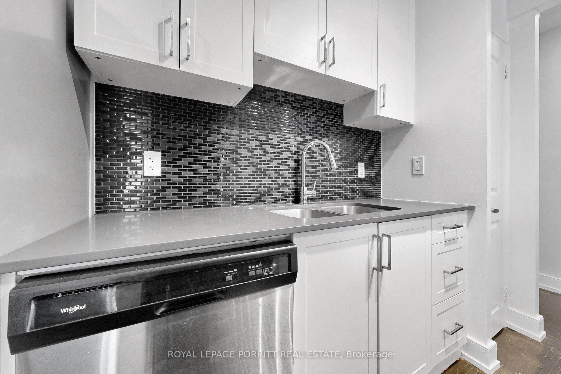 Photo 9 of Unit 8, 4 Superior Avenue, Etobicoke, Mimico — HOMEH