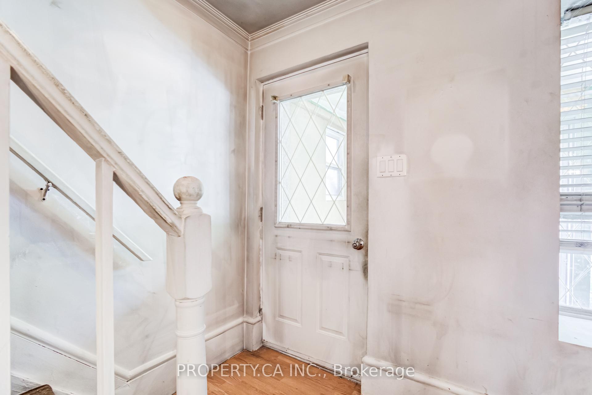 Photo 4 of 597 Rhodes Avenue, Toronto, Greenwood-Coxwell — HOMEH