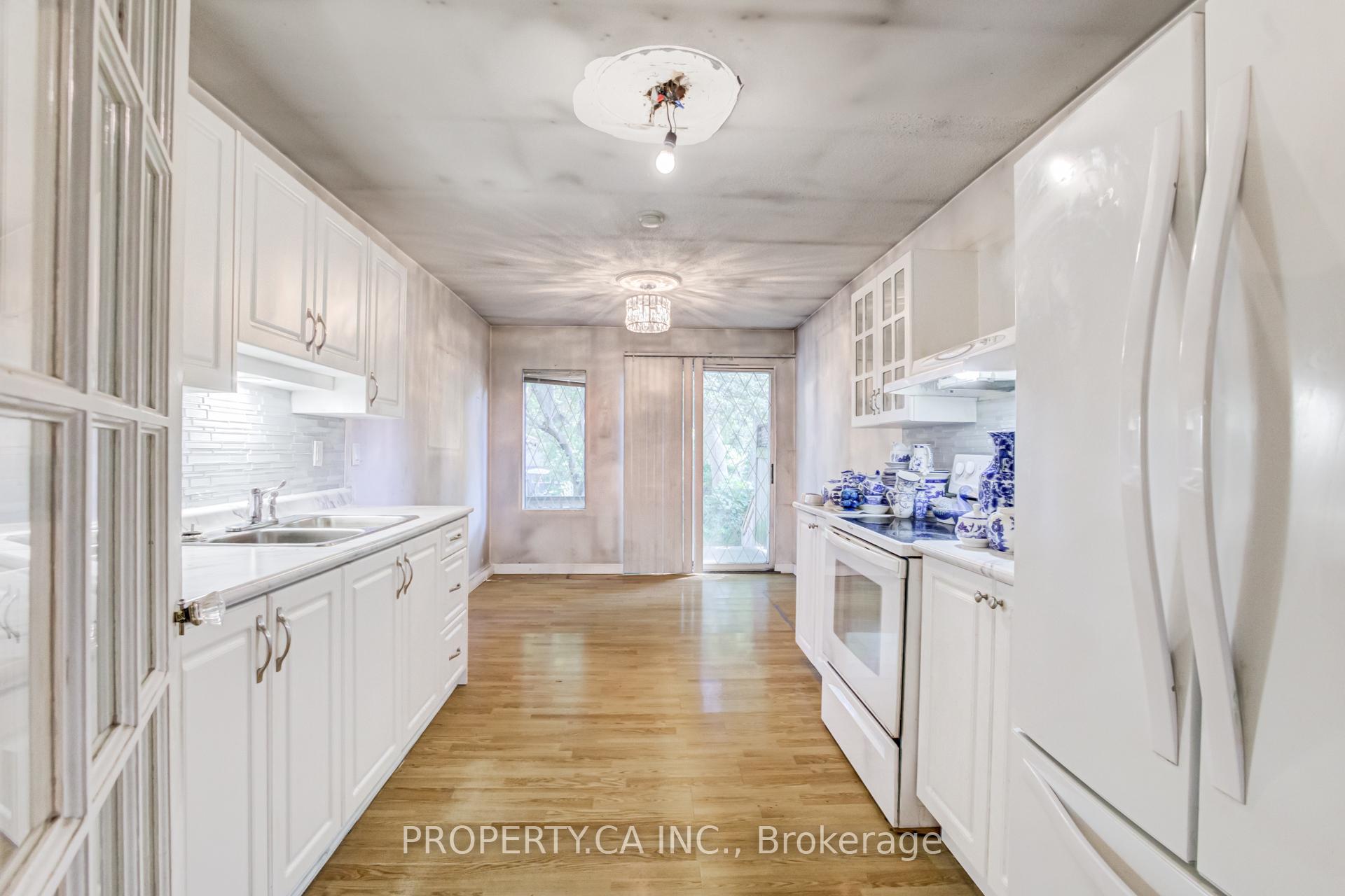 Photo 9 of 597 Rhodes Avenue, Toronto, Greenwood-Coxwell — HOMEH