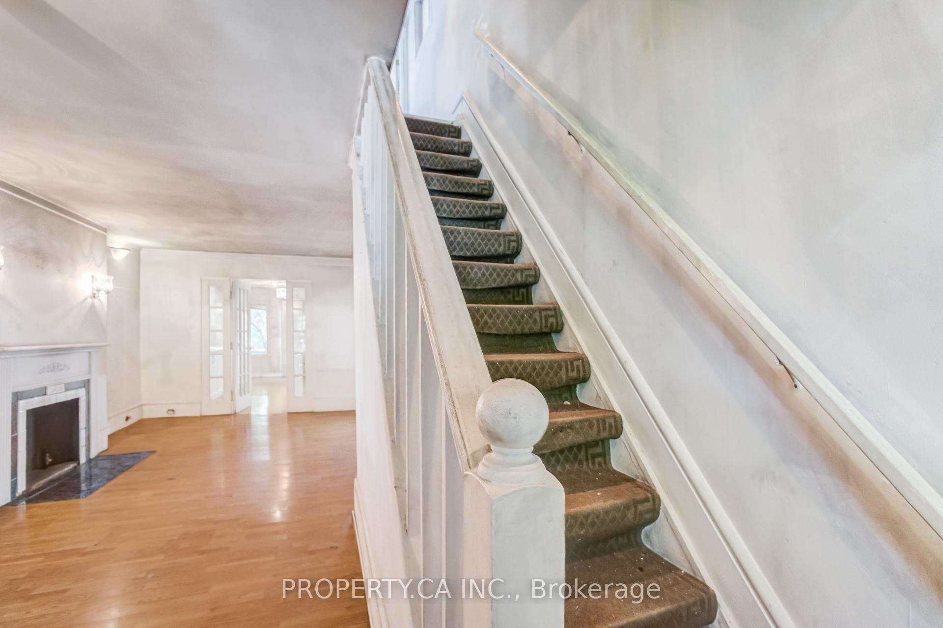 Photo 13 of 597 Rhodes Avenue, Toronto, Greenwood-Coxwell — HOMEH