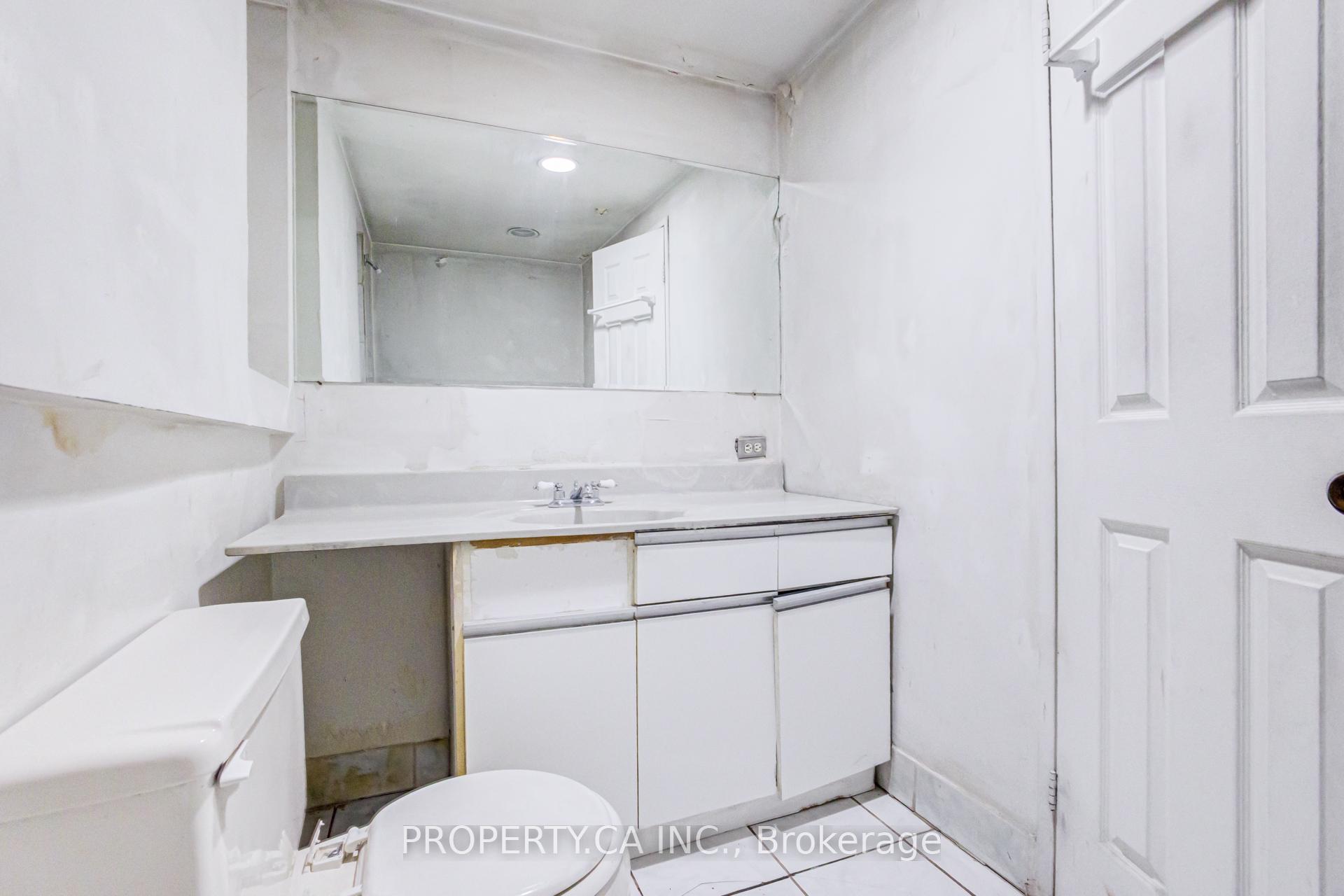 Photo 21 of 597 Rhodes Avenue, Toronto, Greenwood-Coxwell — HOMEH
