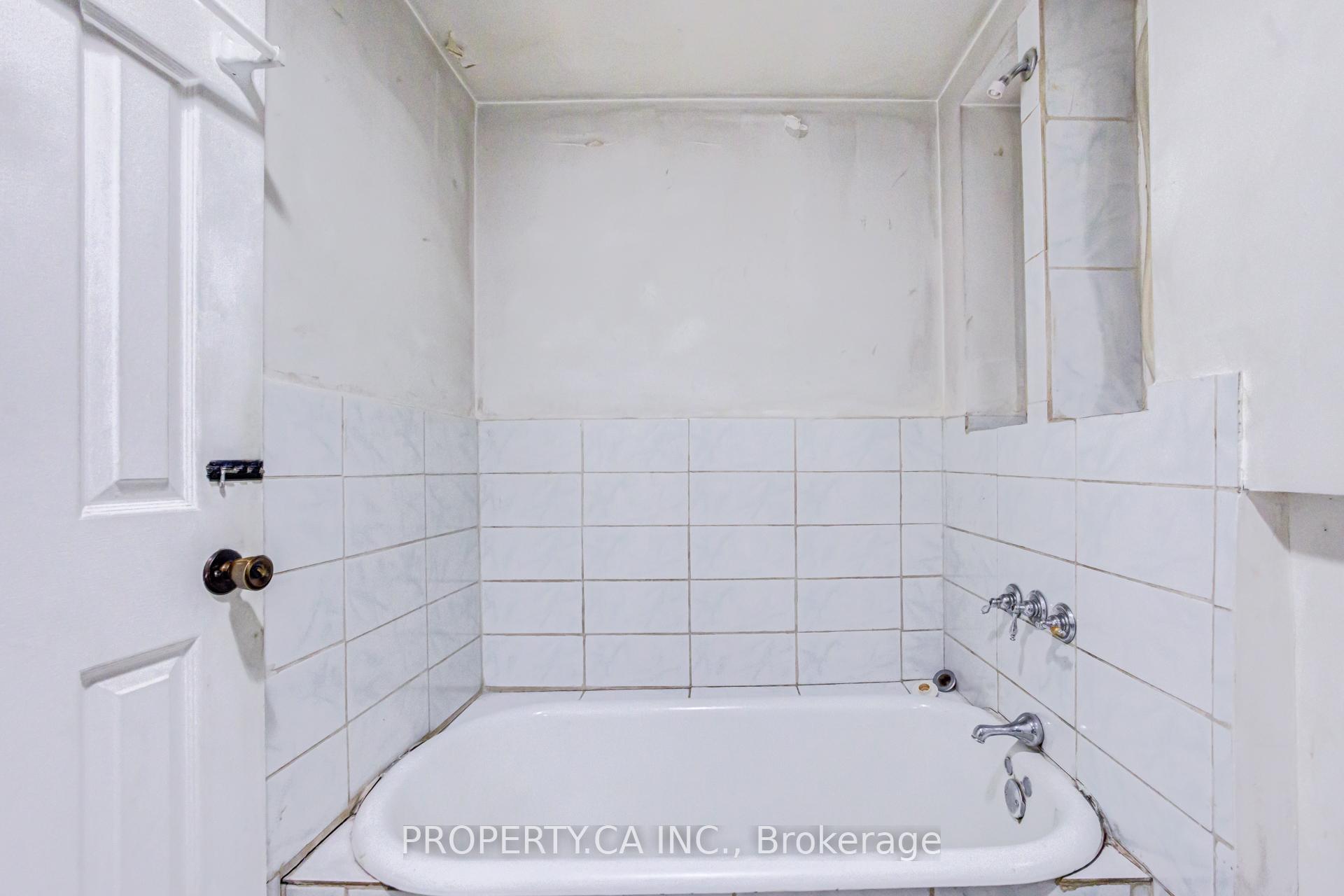Photo 22 of 597 Rhodes Avenue, Toronto, Greenwood-Coxwell — HOMEH