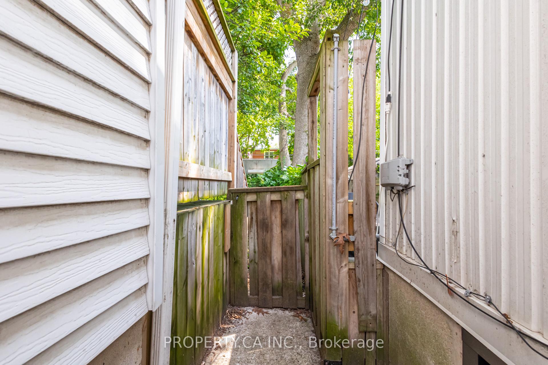 Photo 25 of 597 Rhodes Avenue, Toronto, Greenwood-Coxwell — HOMEH
