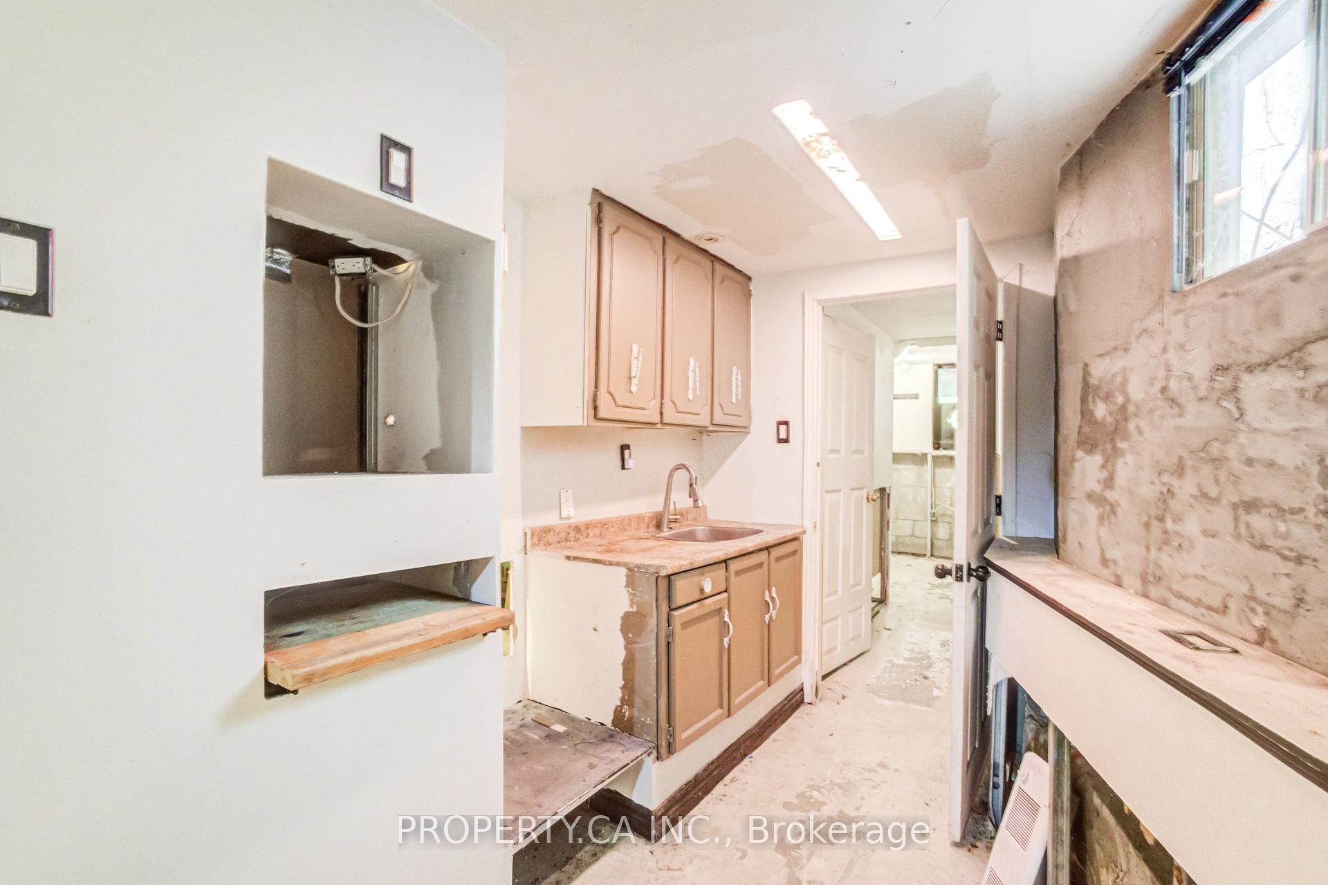 Photo 35 of 597 Rhodes Avenue, Toronto, Greenwood-Coxwell — HOMEH