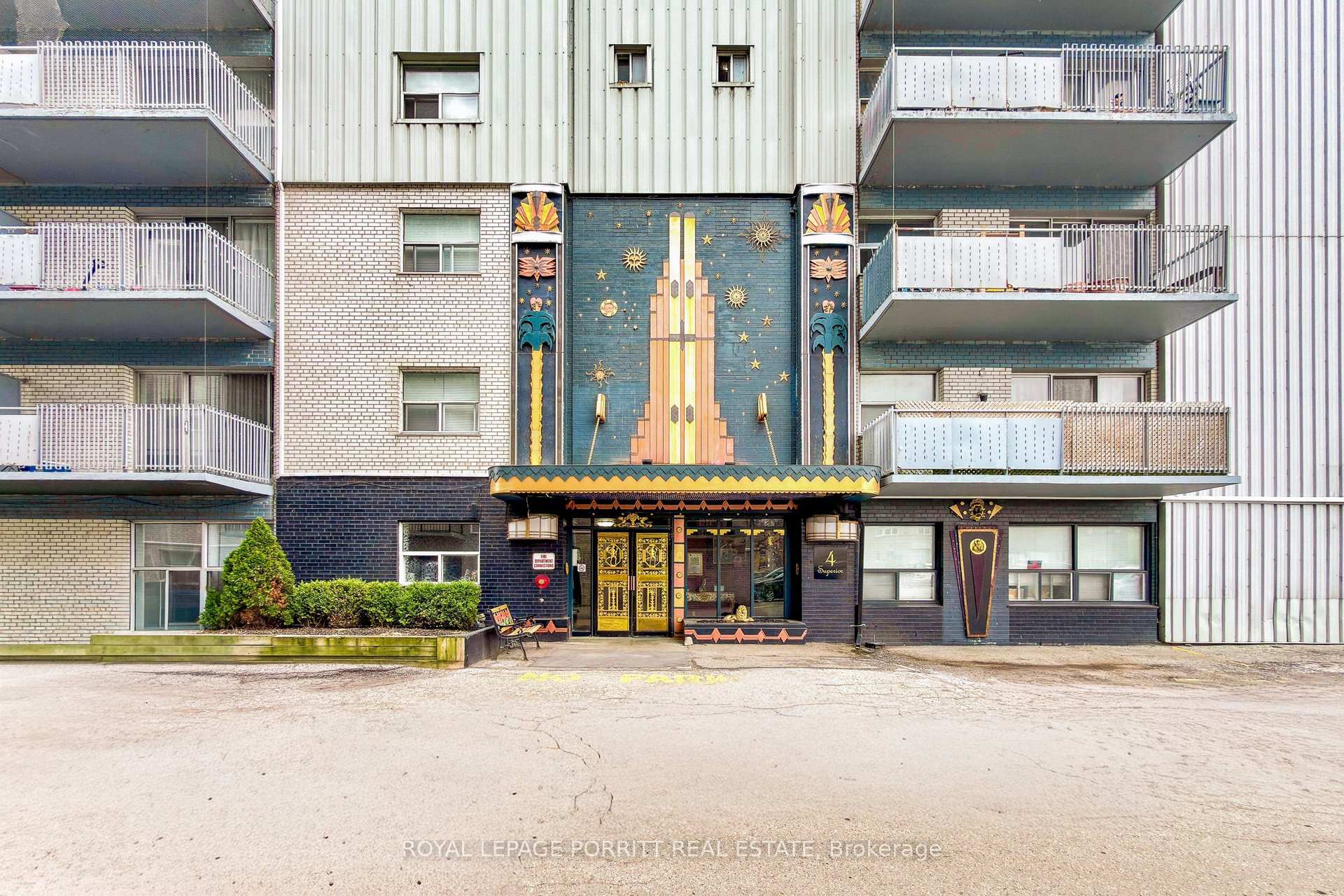 Photo 2 of Unit 30, 4 Superior Avenue, Etobicoke, Mimico — HOMEH
