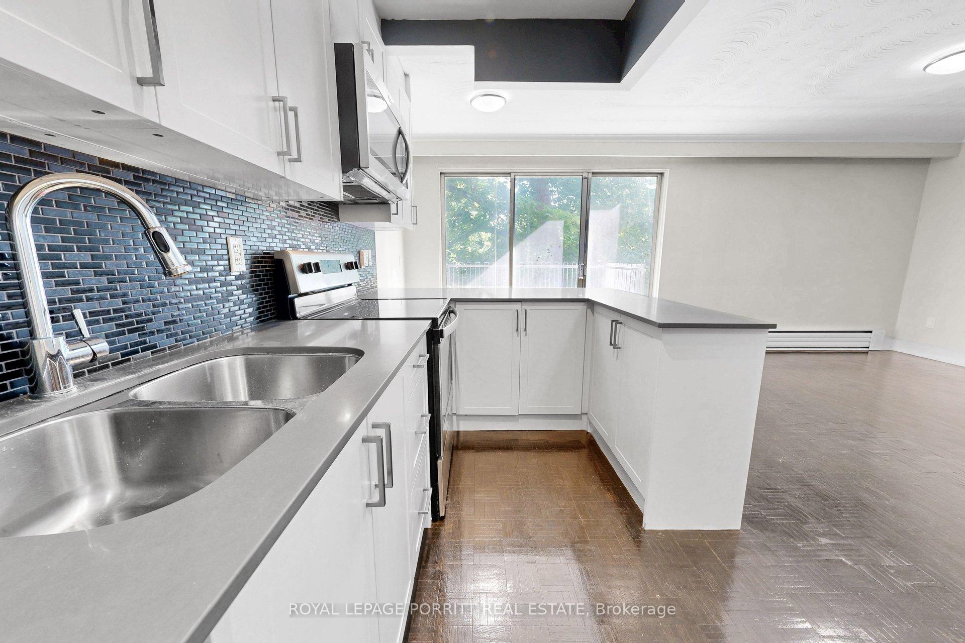 Photo 6 of Unit 30, 4 Superior Avenue, Etobicoke, Mimico — HOMEH