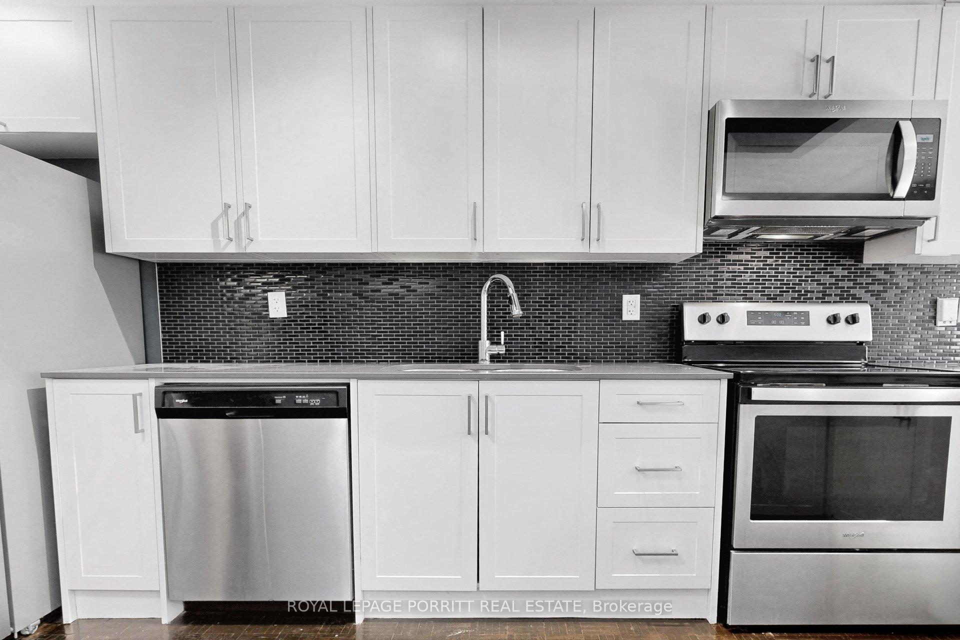 Photo 7 of Unit 30, 4 Superior Avenue, Etobicoke, Mimico — HOMEH