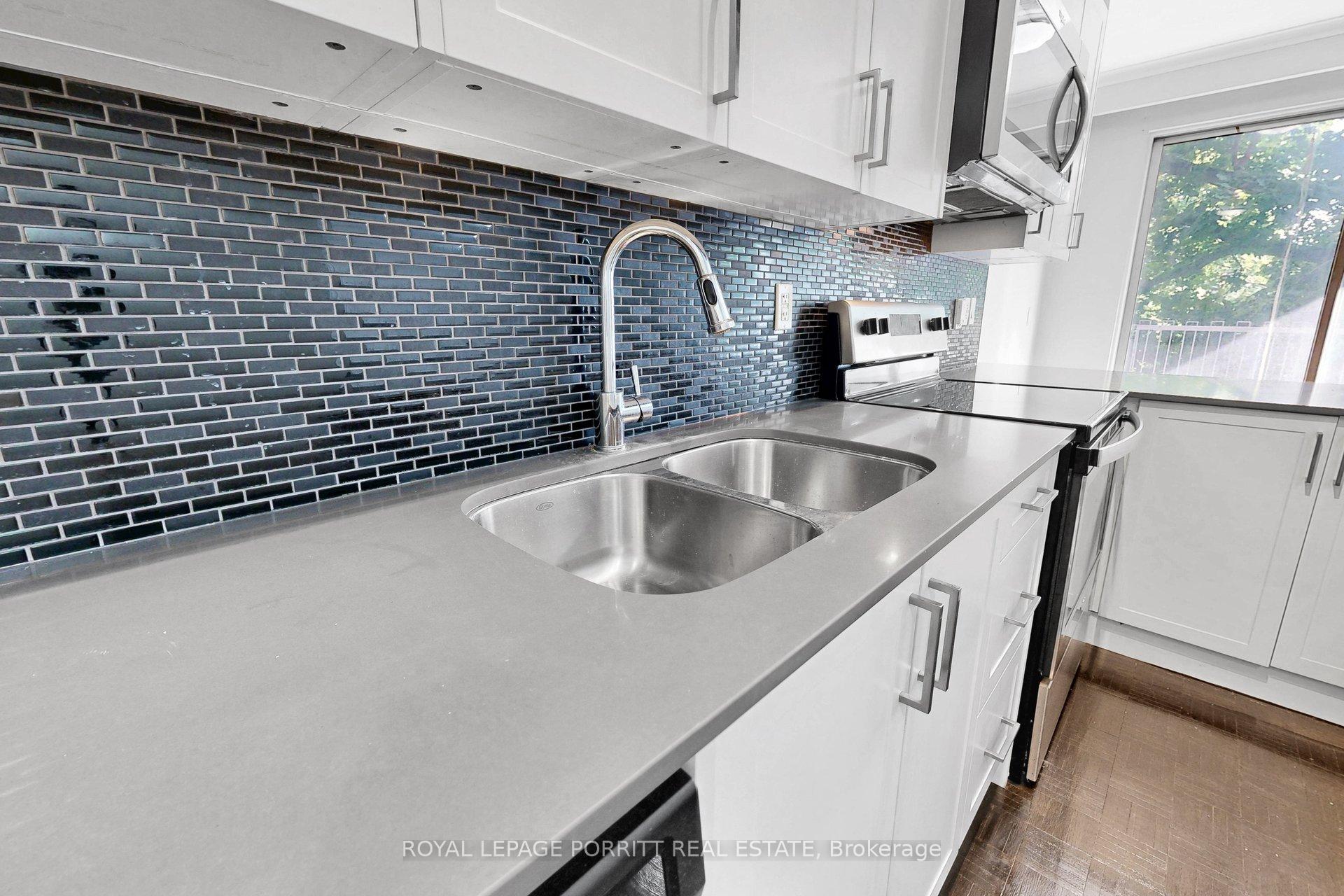 Photo 9 of Unit 30, 4 Superior Avenue, Etobicoke, Mimico — HOMEH