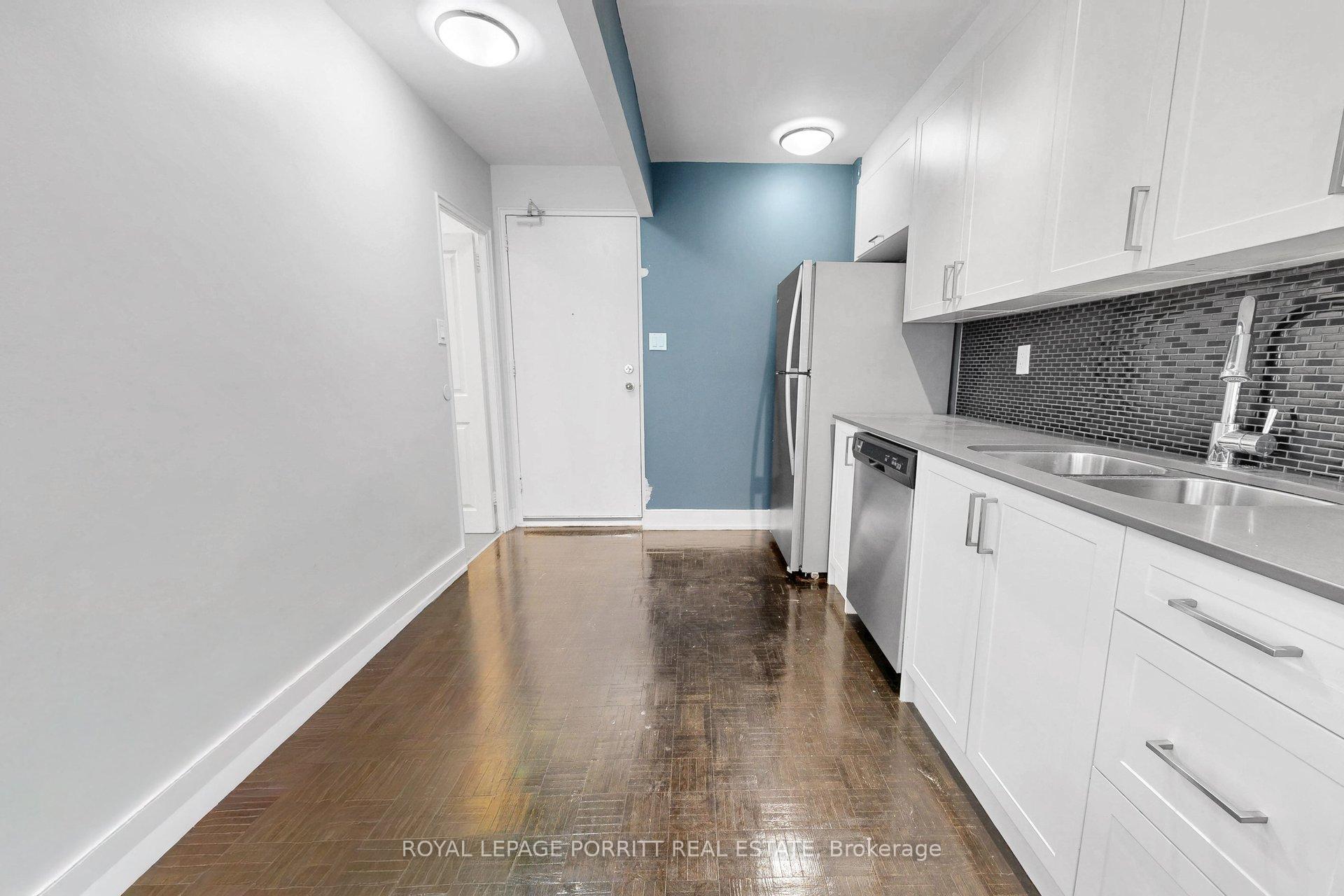Photo 10 of Unit 30, 4 Superior Avenue, Etobicoke, Mimico — HOMEH
