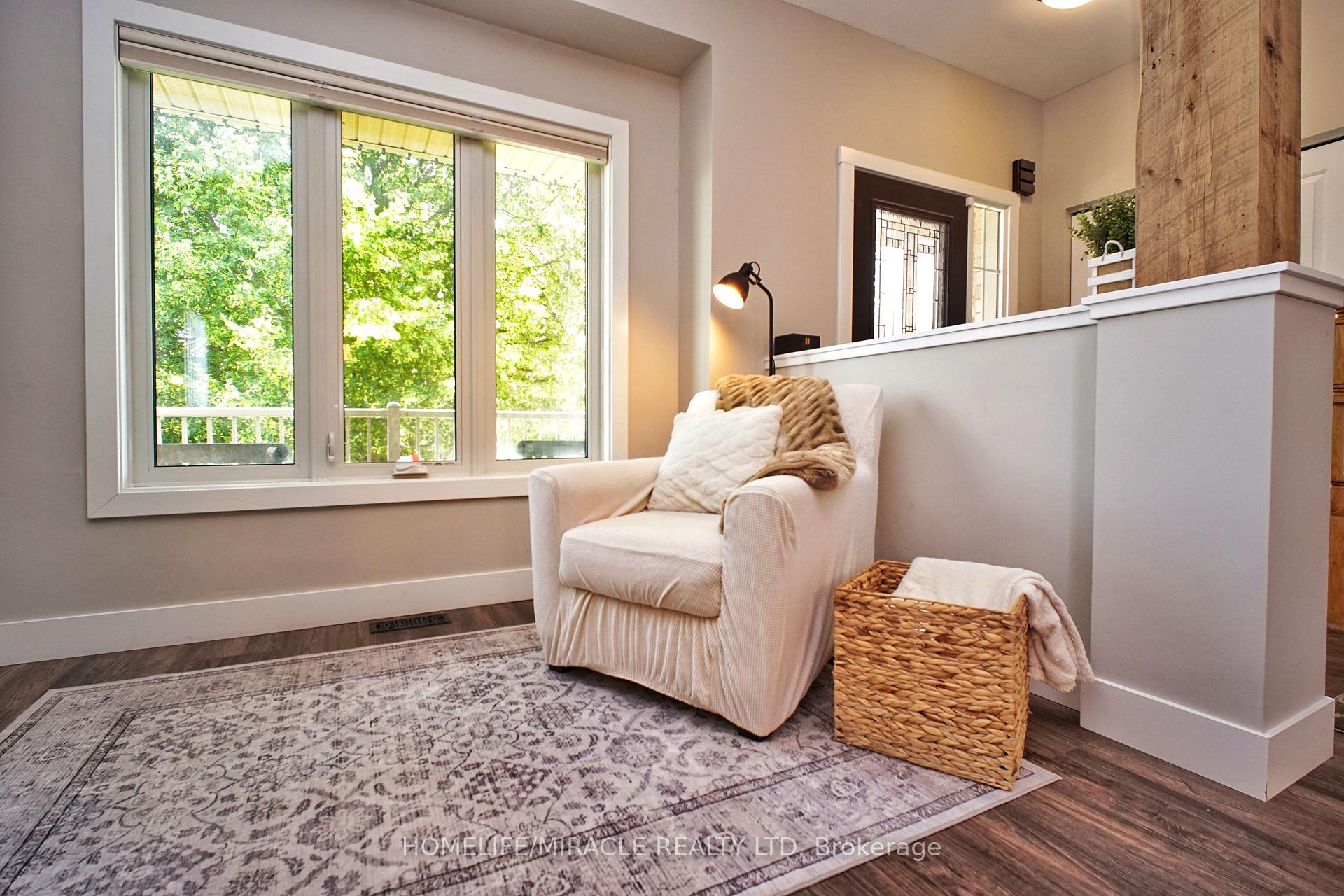 Photo 5 of 40 Mccormick Drive, Cambridge, Hespeler Village — HOMEH