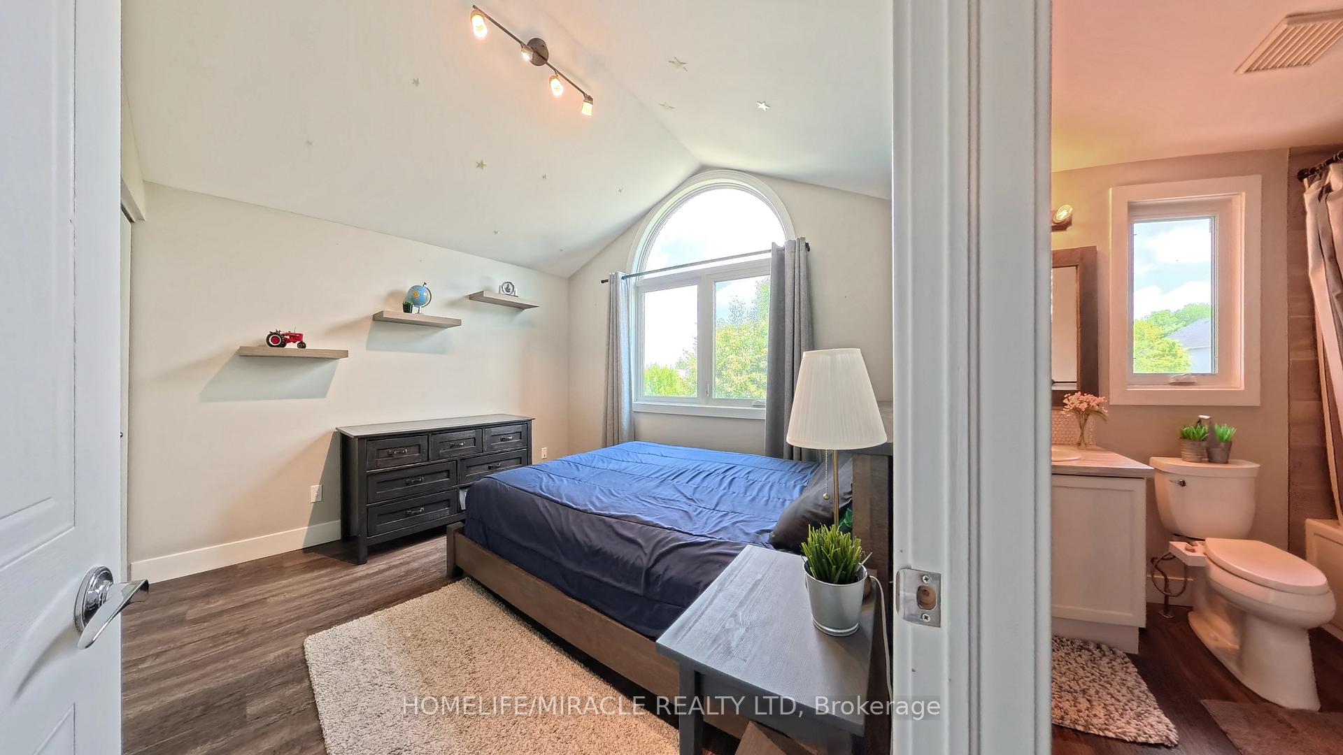Photo 34 of 40 Mccormick Drive, Cambridge, Hespeler Village — HOMEH