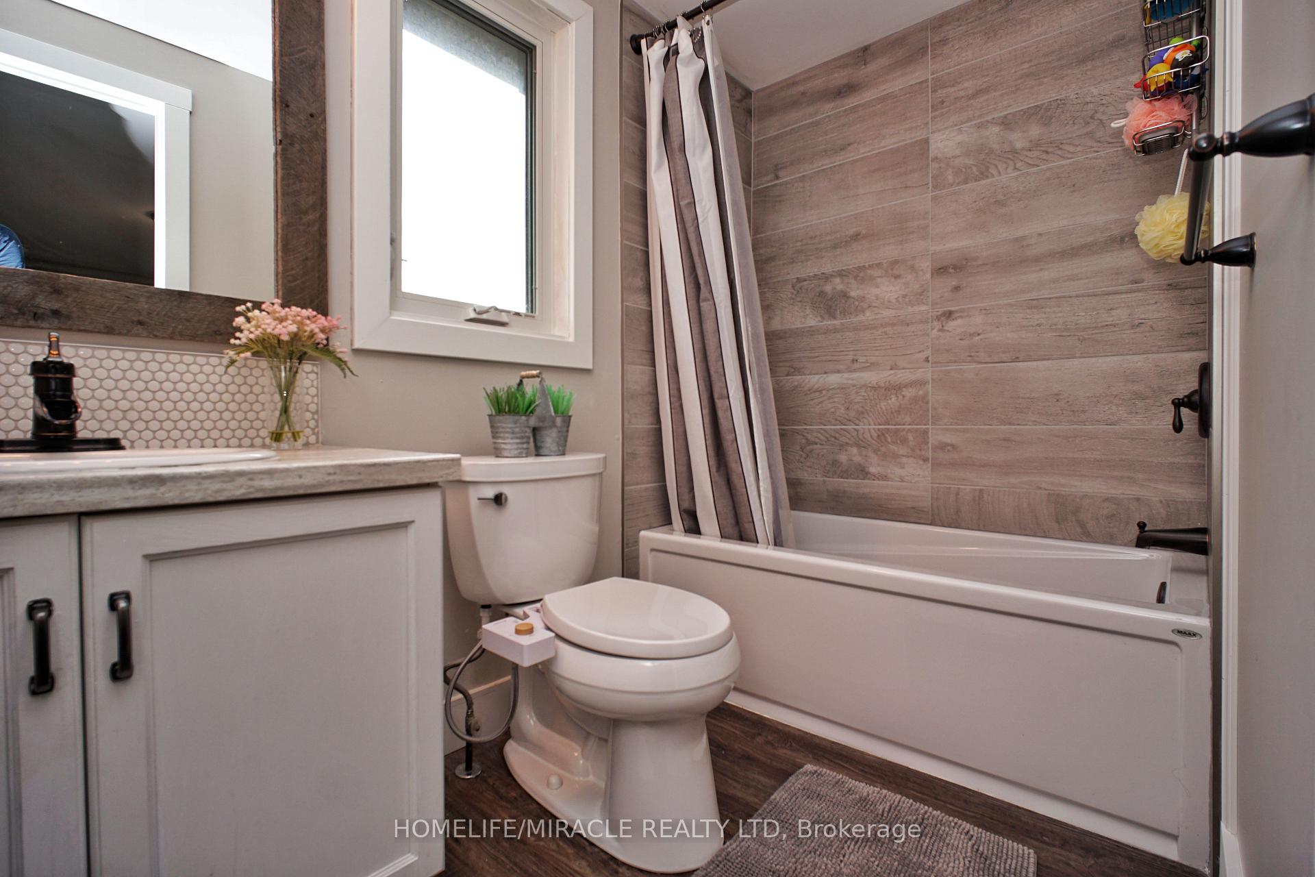 Photo 39 of 40 Mccormick Drive, Cambridge, Hespeler Village — HOMEH