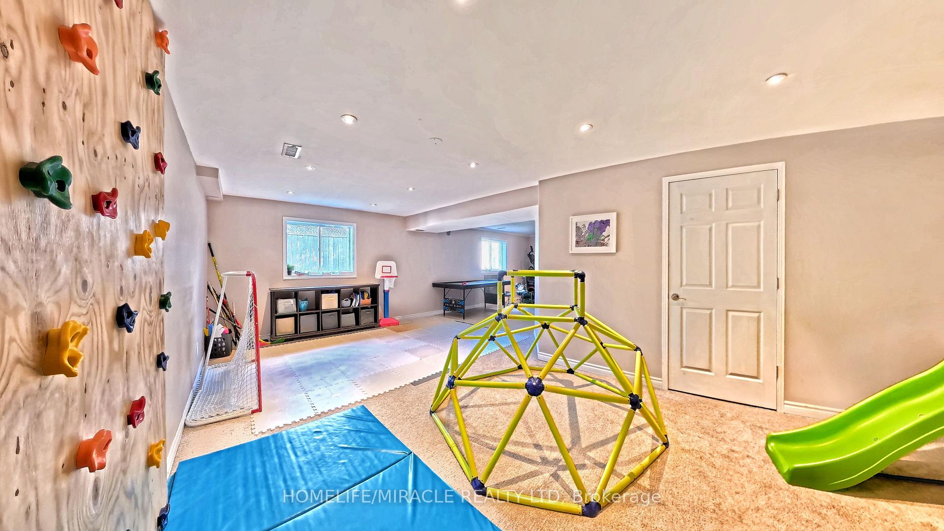 Photo 43 of 40 Mccormick Drive, Cambridge, Hespeler Village — HOMEH