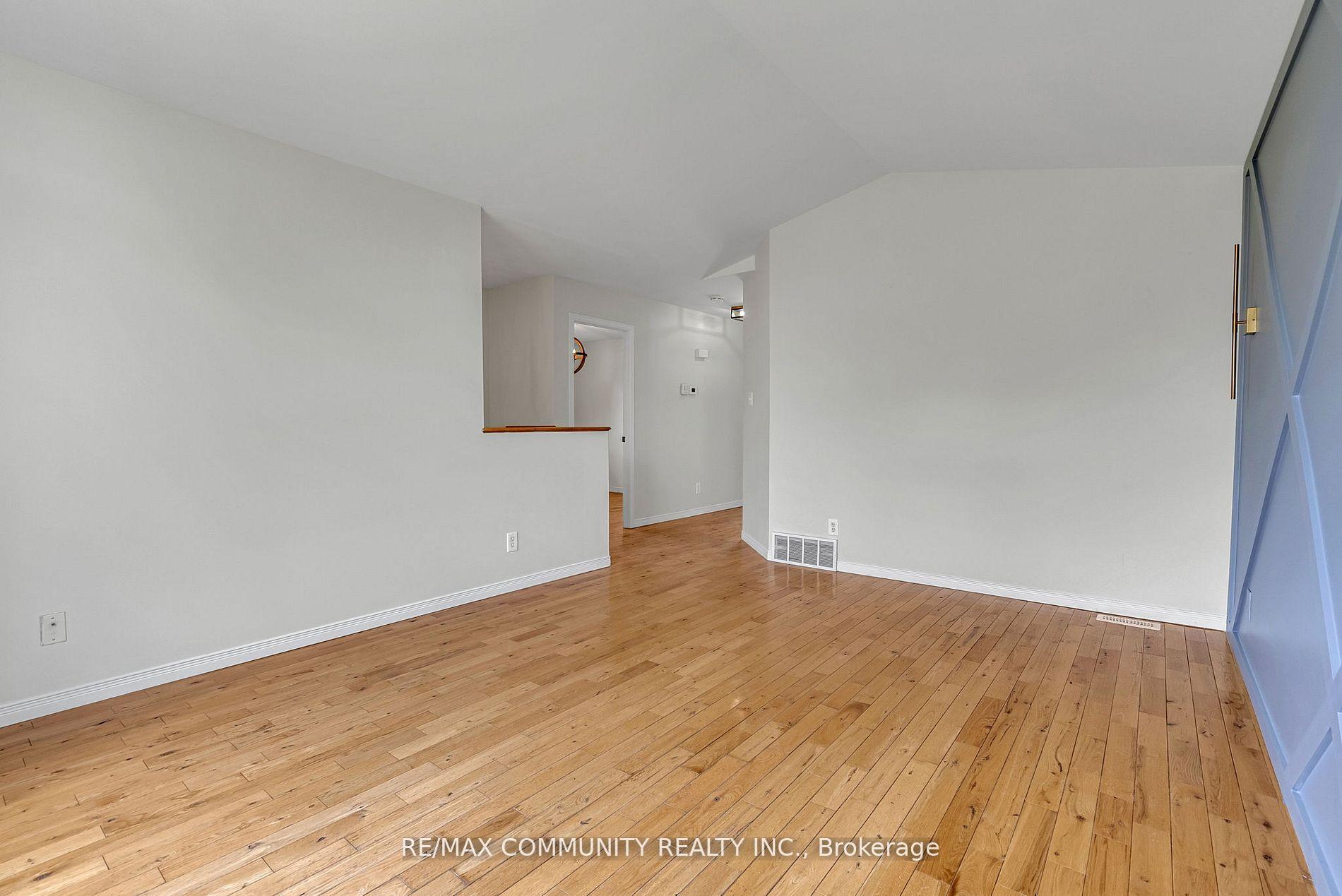 Photo 15 of 276 Northwoods Crescent, Cornwall, Cornwall — HOMEH