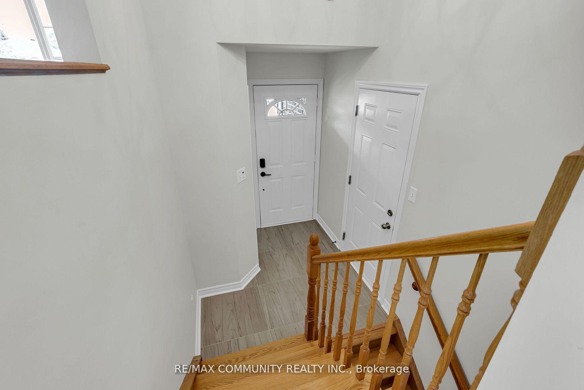 Photo 16 of 276 Northwoods Crescent, Cornwall, Cornwall — HOMEH