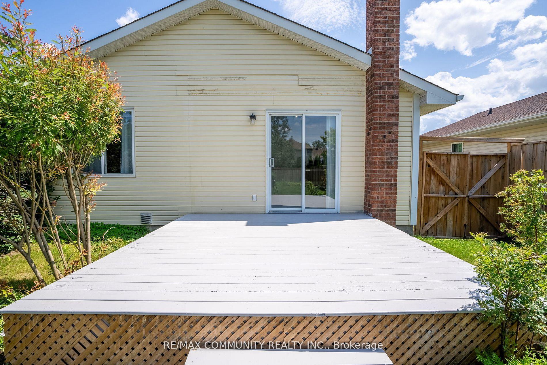 Photo 27 of 276 Northwoods Crescent, Cornwall, Cornwall — HOMEH