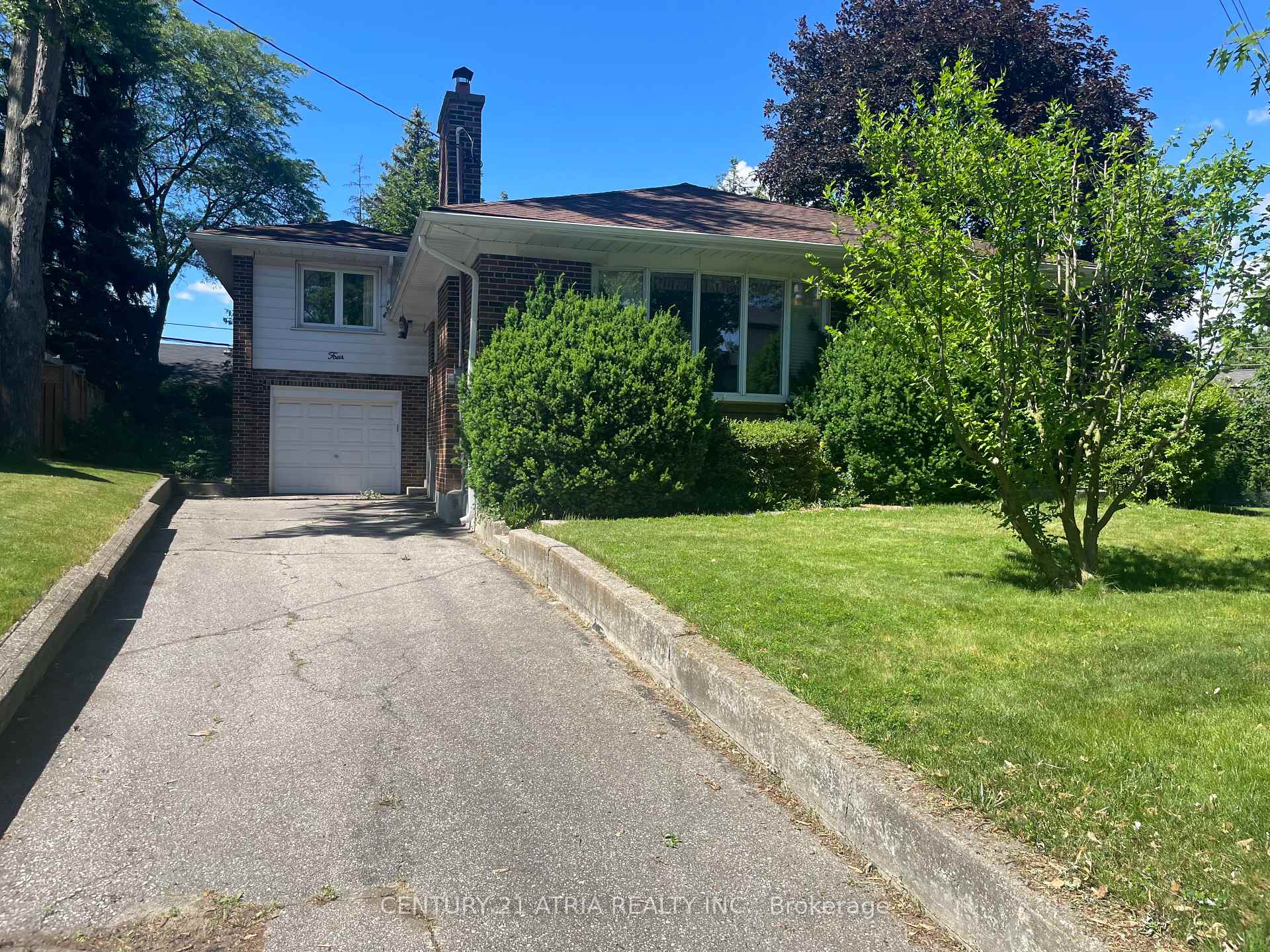 Photo 1 of 4 Winesap Place, Etobicoke, Princess-Rosethorn — HOMEH