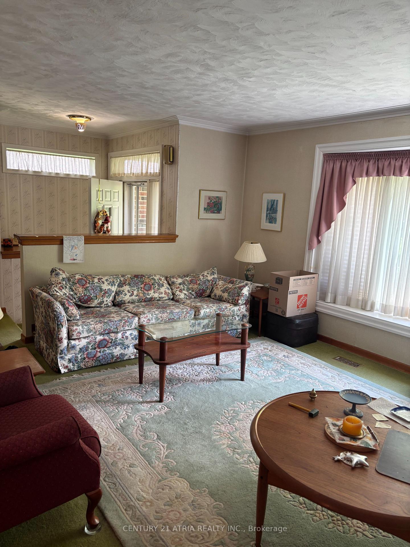 Photo 6 of 4 Winesap Place, Etobicoke, Princess-Rosethorn — HOMEH