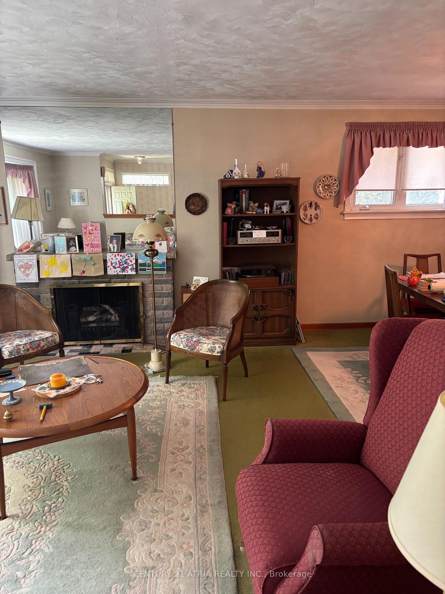 Photo 7 of 4 Winesap Place, Etobicoke, Princess-Rosethorn — HOMEH