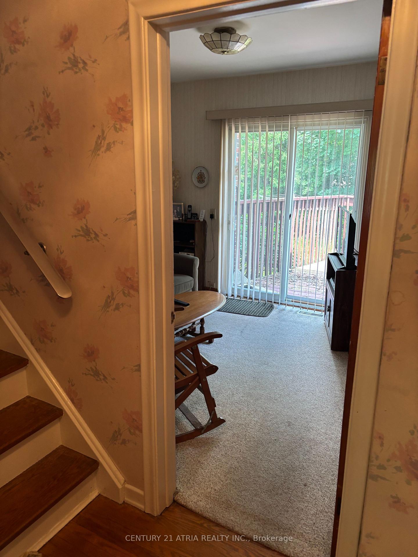 Photo 13 of 4 Winesap Place, Etobicoke, Princess-Rosethorn — HOMEH