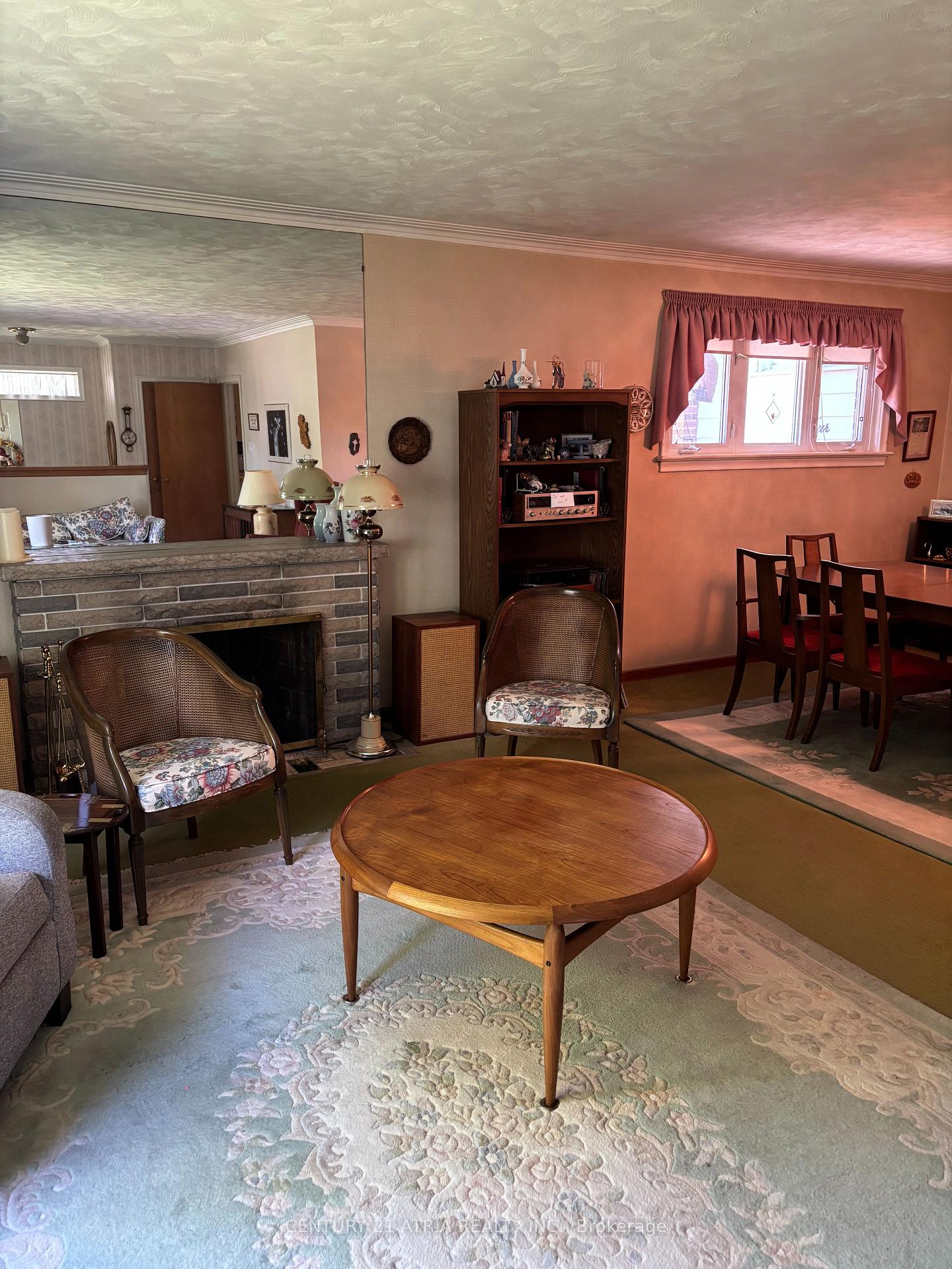 Photo 14 of 4 Winesap Place, Etobicoke, Princess-Rosethorn — HOMEH