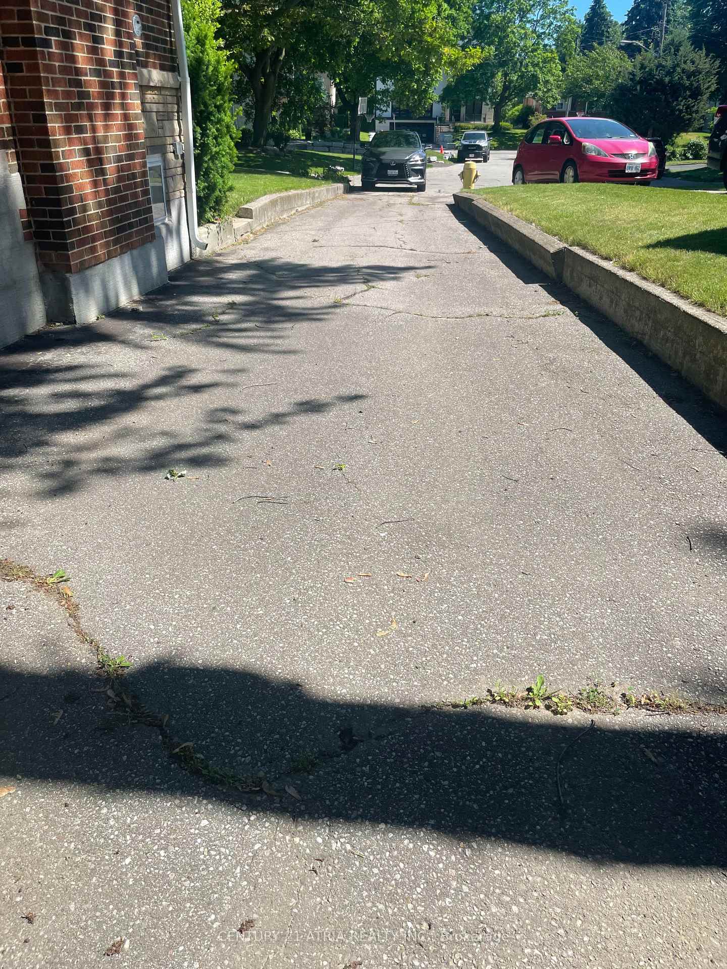 Photo 5 of 4 Winesap Place, Etobicoke, Princess-Rosethorn — HOMEH