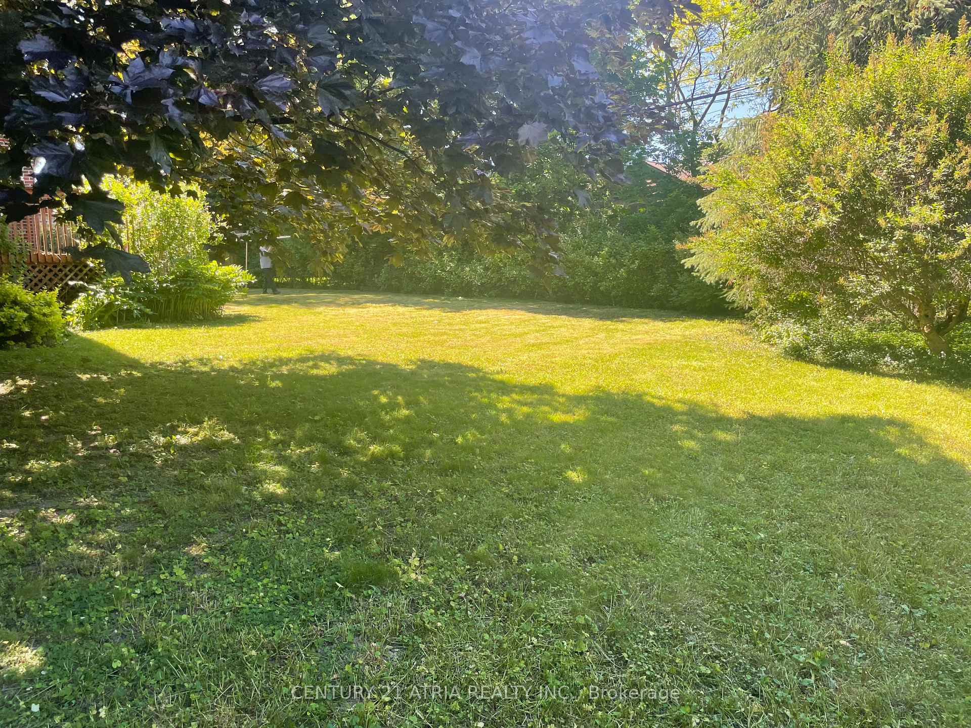 Photo 30 of 4 Winesap Place, Etobicoke, Princess-Rosethorn — HOMEH