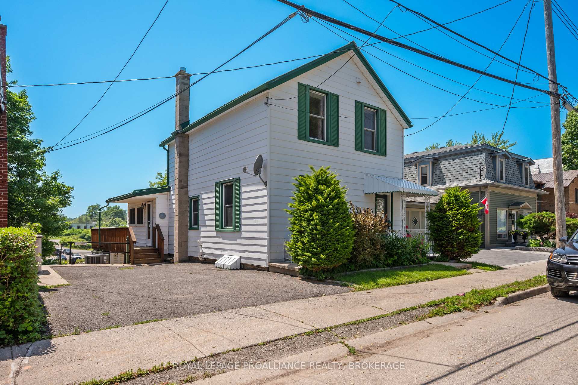 Photo 2 of 370 Stone Street S, Gananoque, Gananoque — HOMEH
