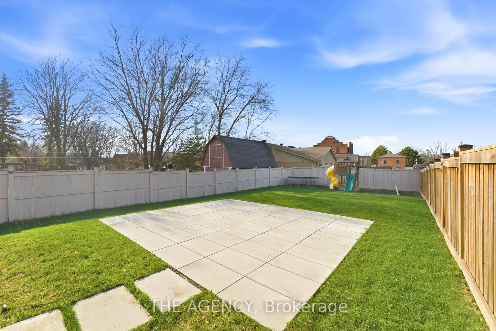 Photo 35 of 10 Maple Avenue W, New Tecumseth, Beeton — HOMEH