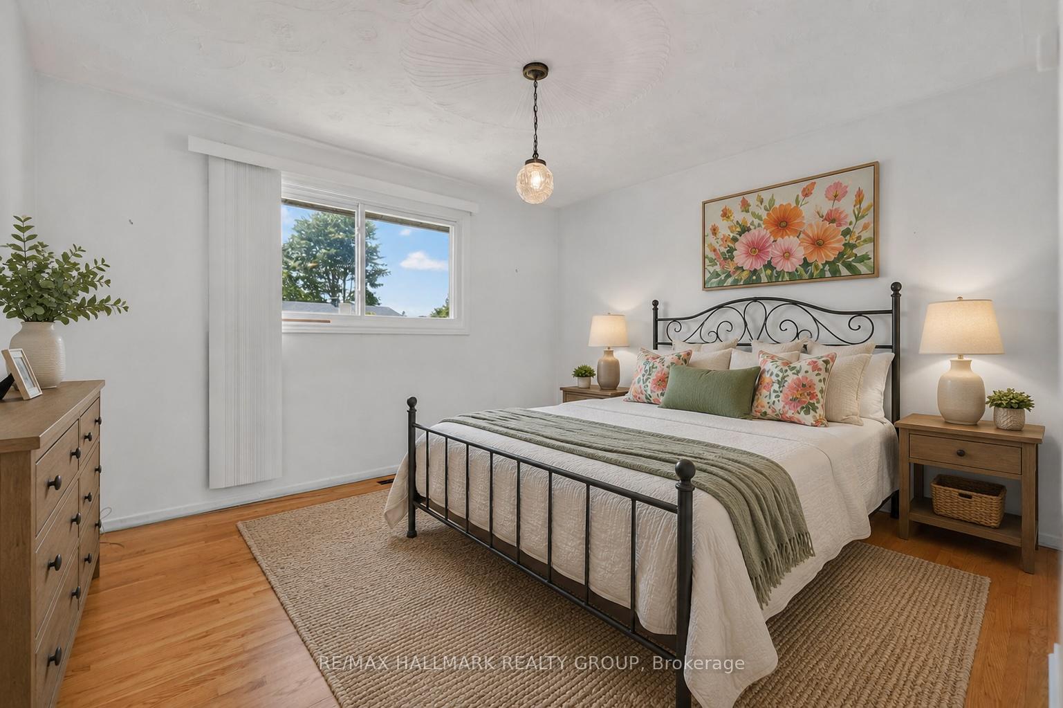 Photo 22 of 738 Stiles Crescent, Ottawa, Beacon Hill North — HOMEH
