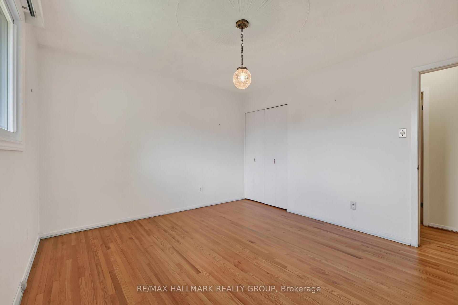 Photo 24 of 738 Stiles Crescent, Ottawa, Beacon Hill North — HOMEH