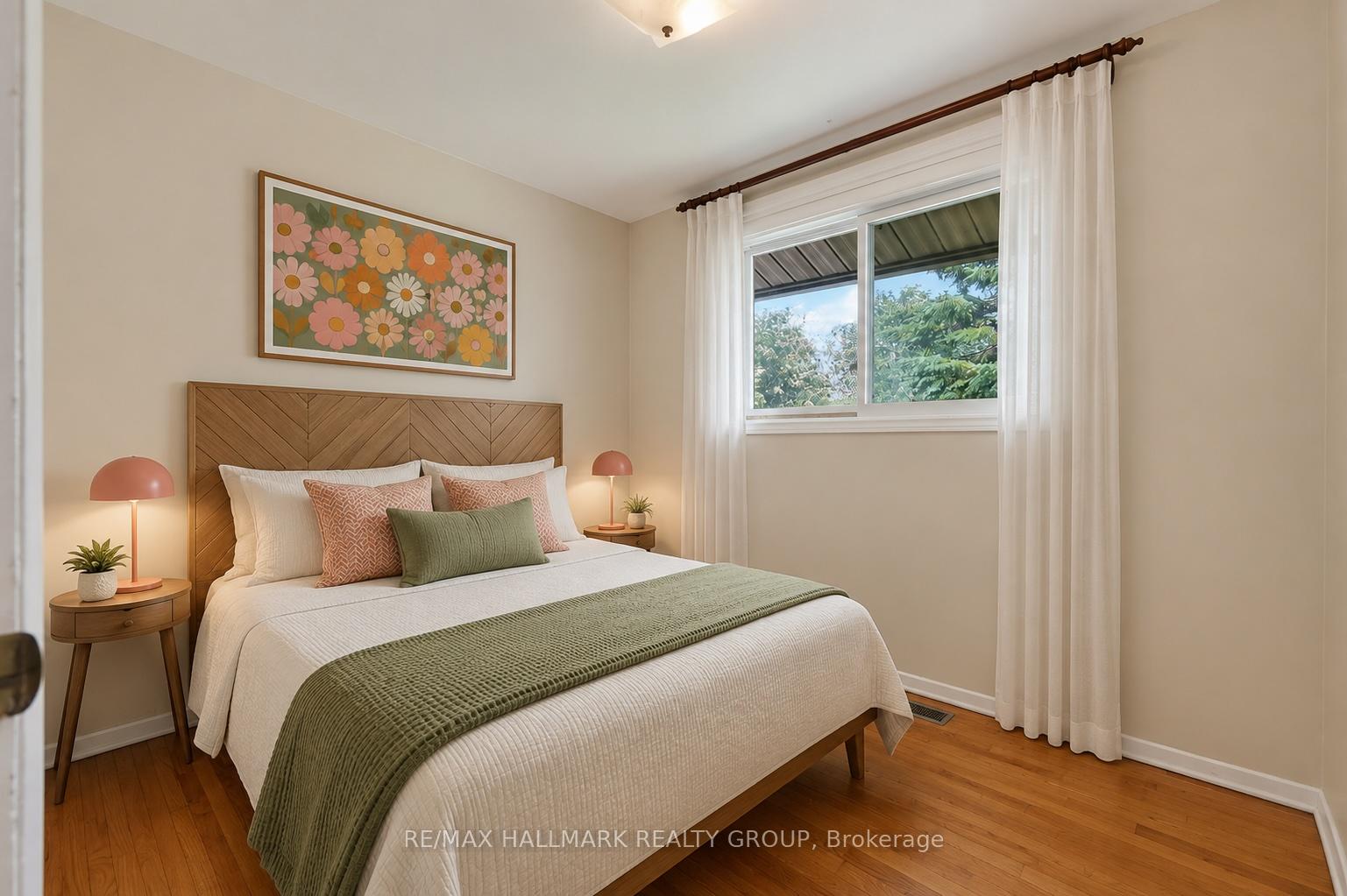 Photo 26 of 738 Stiles Crescent, Ottawa, Beacon Hill North — HOMEH