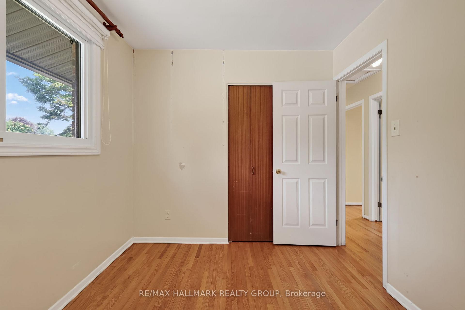 Photo 28 of 738 Stiles Crescent, Ottawa, Beacon Hill North — HOMEH