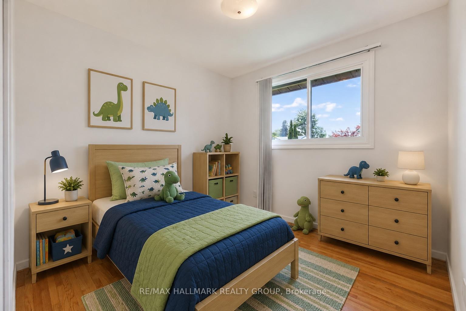 Photo 29 of 738 Stiles Crescent, Ottawa, Beacon Hill North — HOMEH