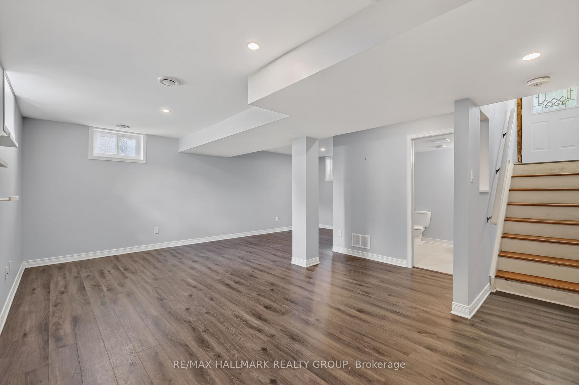 Photo 35 of 738 Stiles Crescent, Ottawa, Beacon Hill North — HOMEH