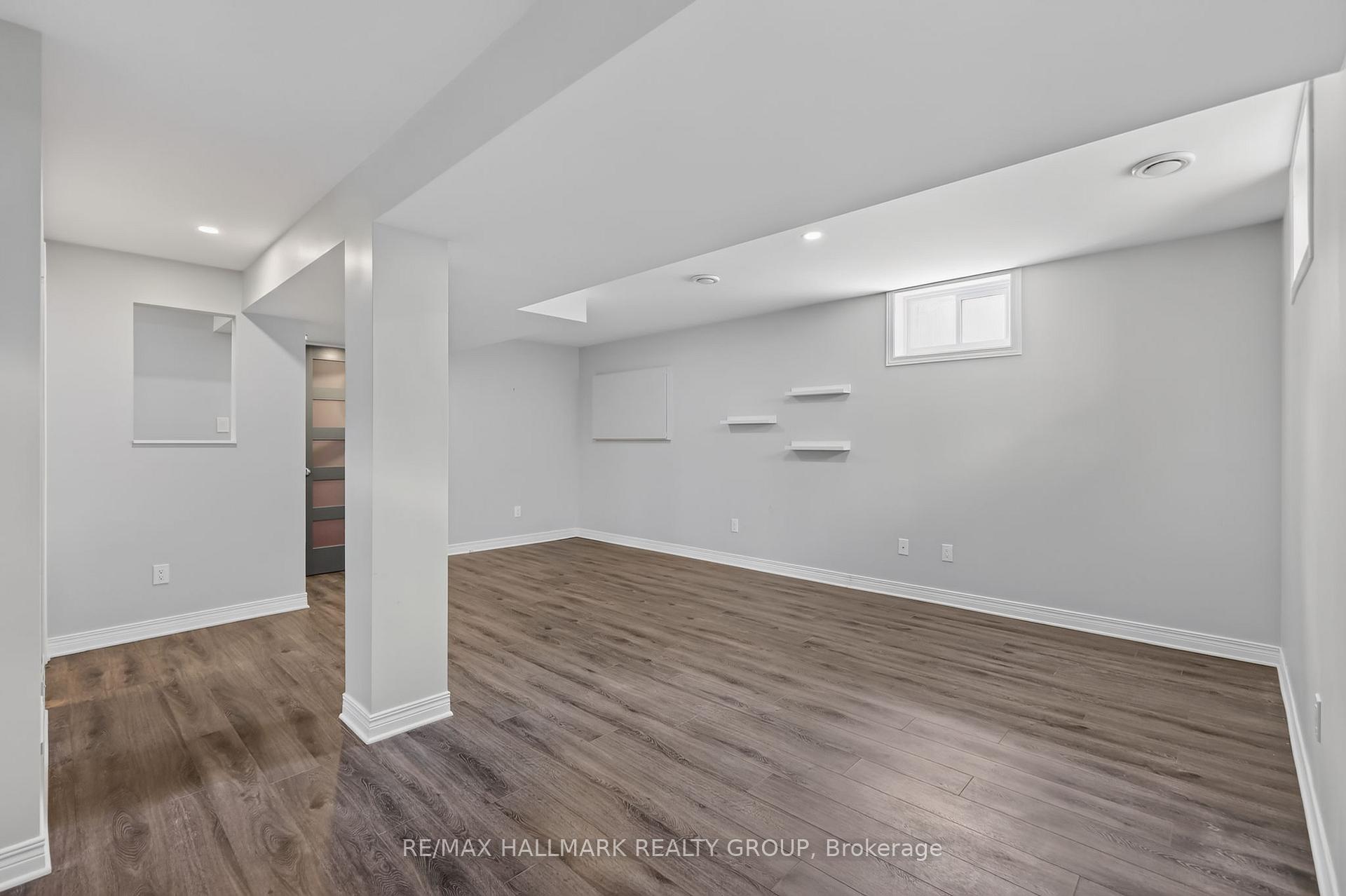 Photo 37 of 738 Stiles Crescent, Ottawa, Beacon Hill North — HOMEH