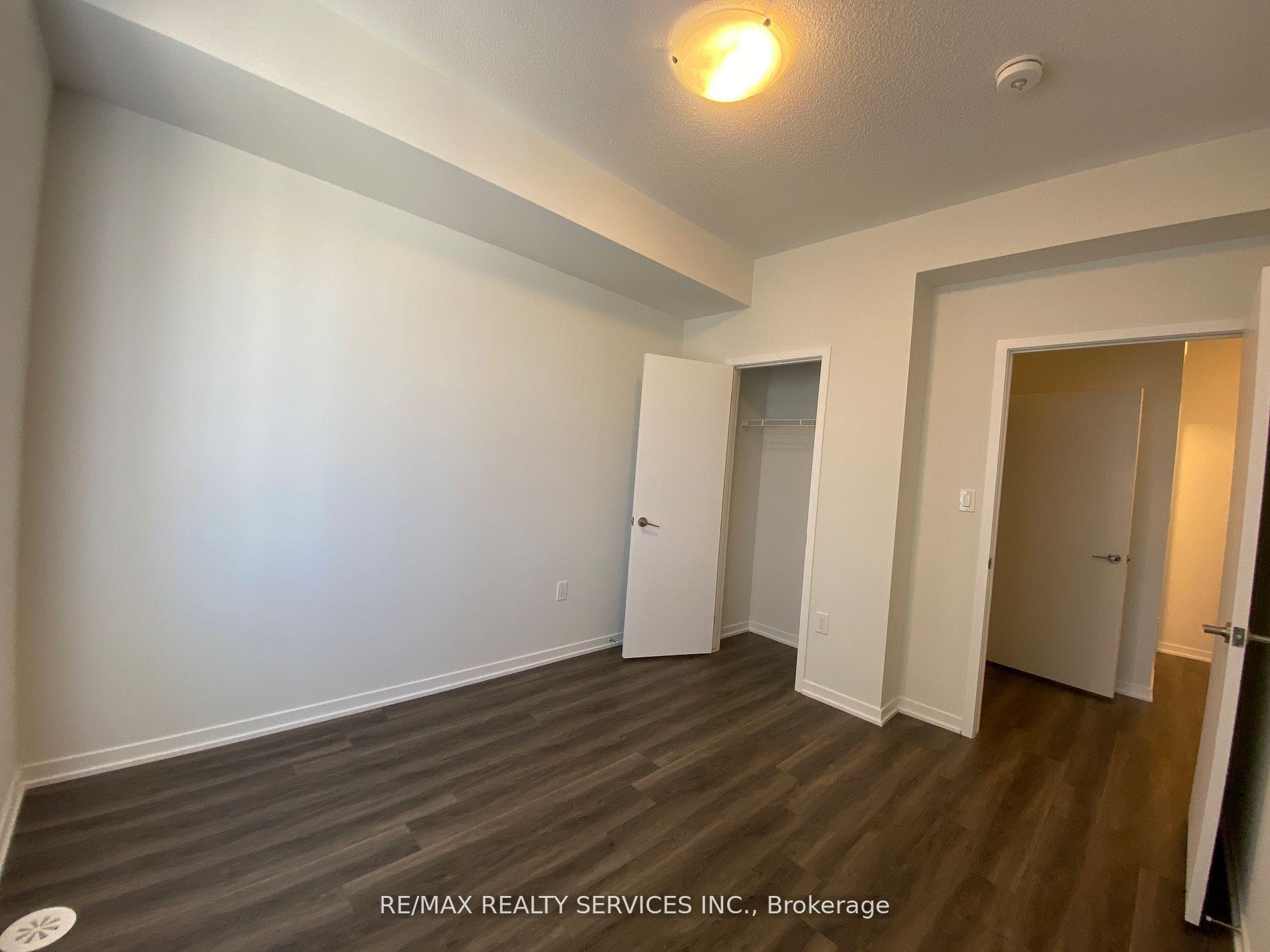 Photo 7 of Unit 372, 80 Honeycrisp Crescent, Vaughan, Vaughan Corporate Centre — HOMEH