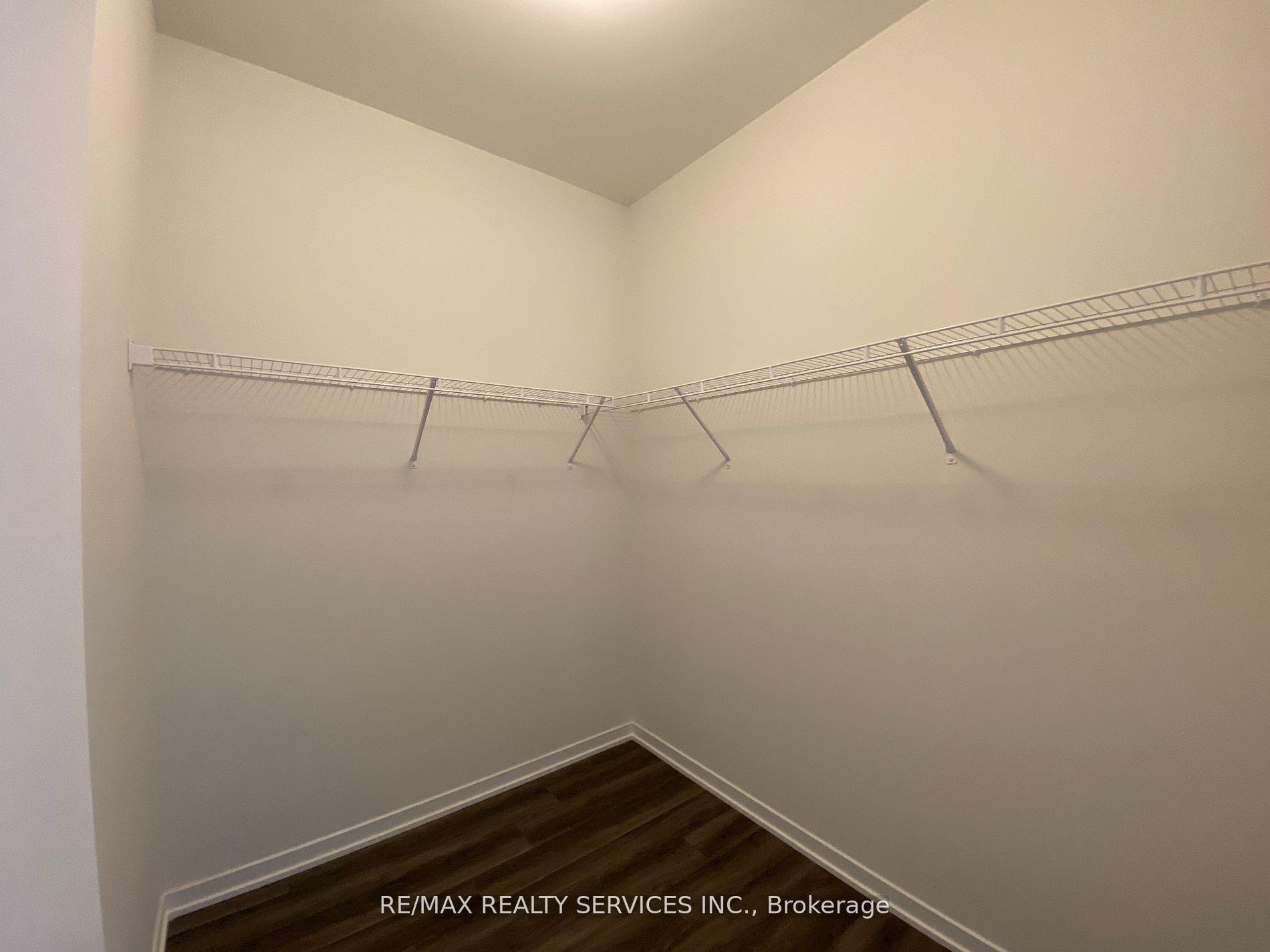 Photo 12 of Unit 372, 80 Honeycrisp Crescent, Vaughan, Vaughan Corporate Centre — HOMEH