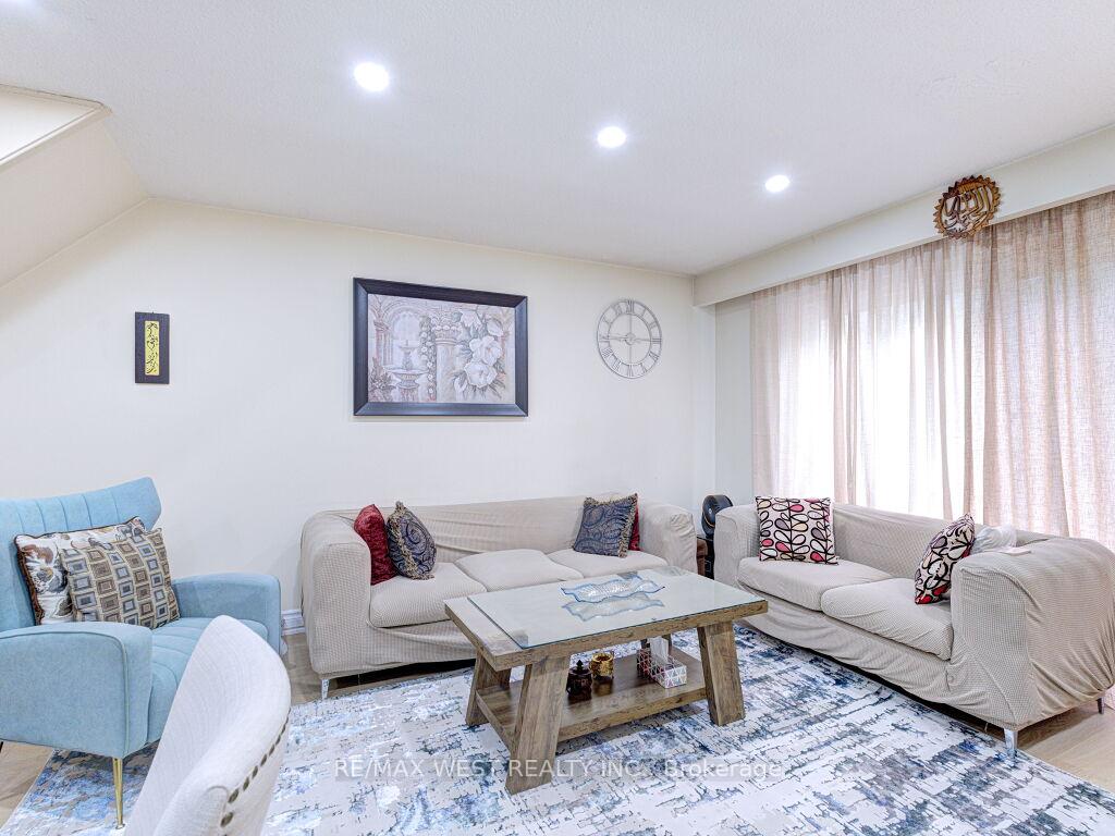 Photo 11 of Unit 22, 83 Irwin Road, Etobicoke, Elms-Old Rexdale — HOMEH