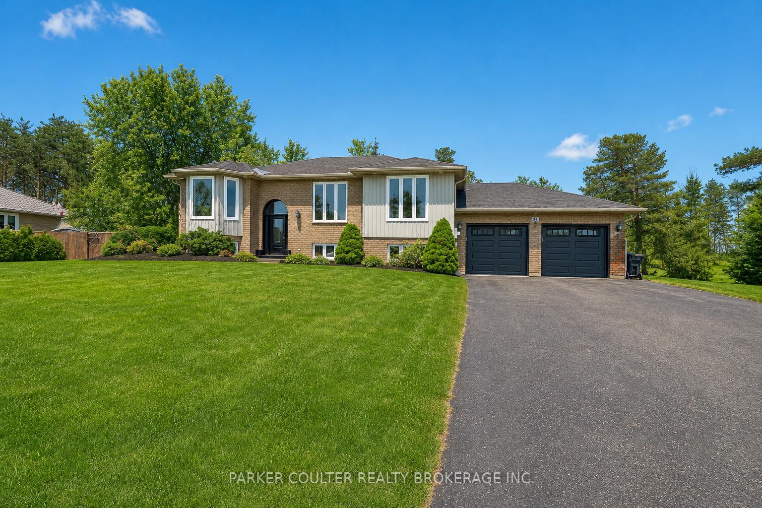 Photo 2 of 24 Parr Boulevard, Springwater, Rural Springwater — HOMEH